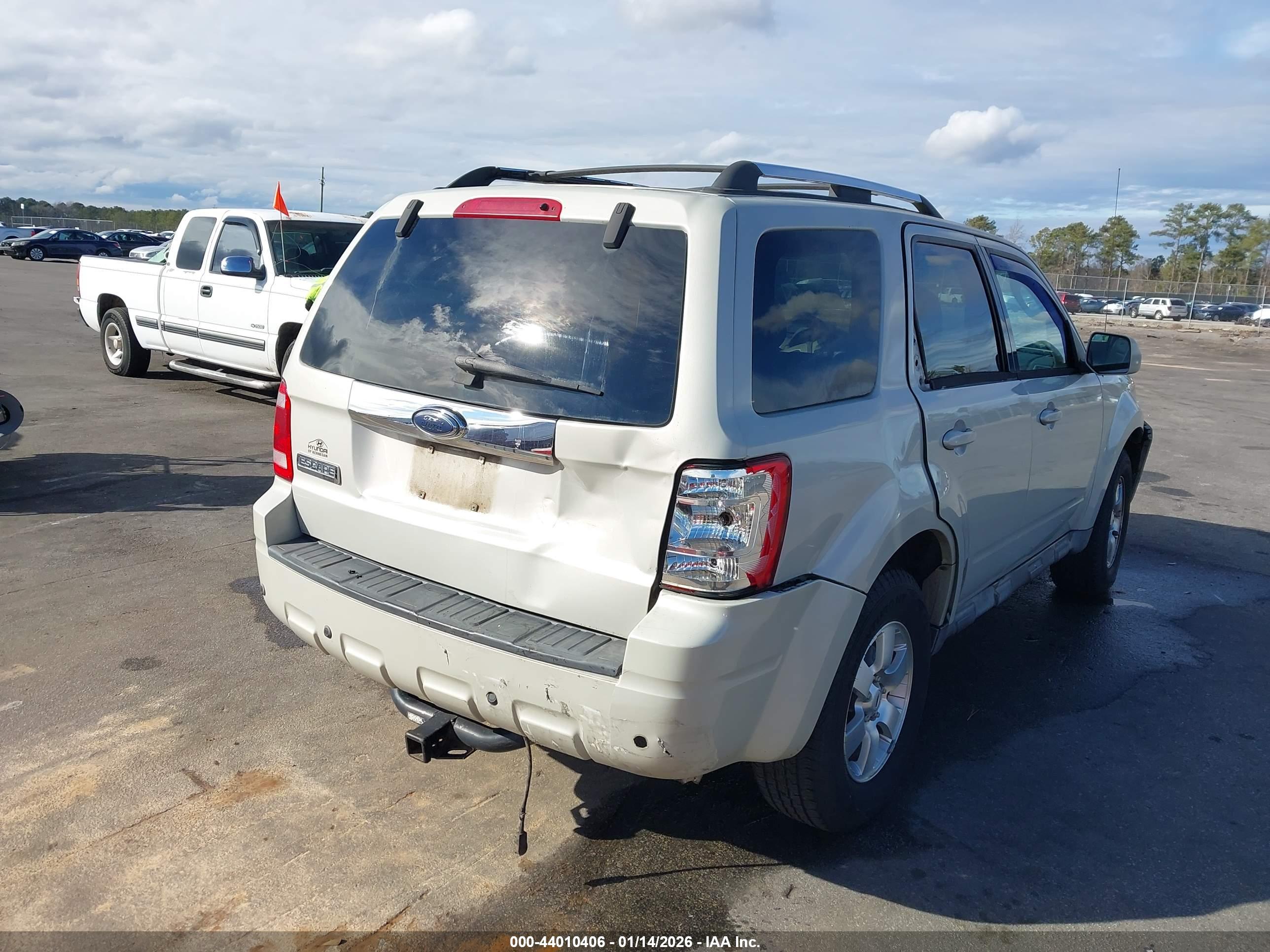 FORD ESCAPE image 4