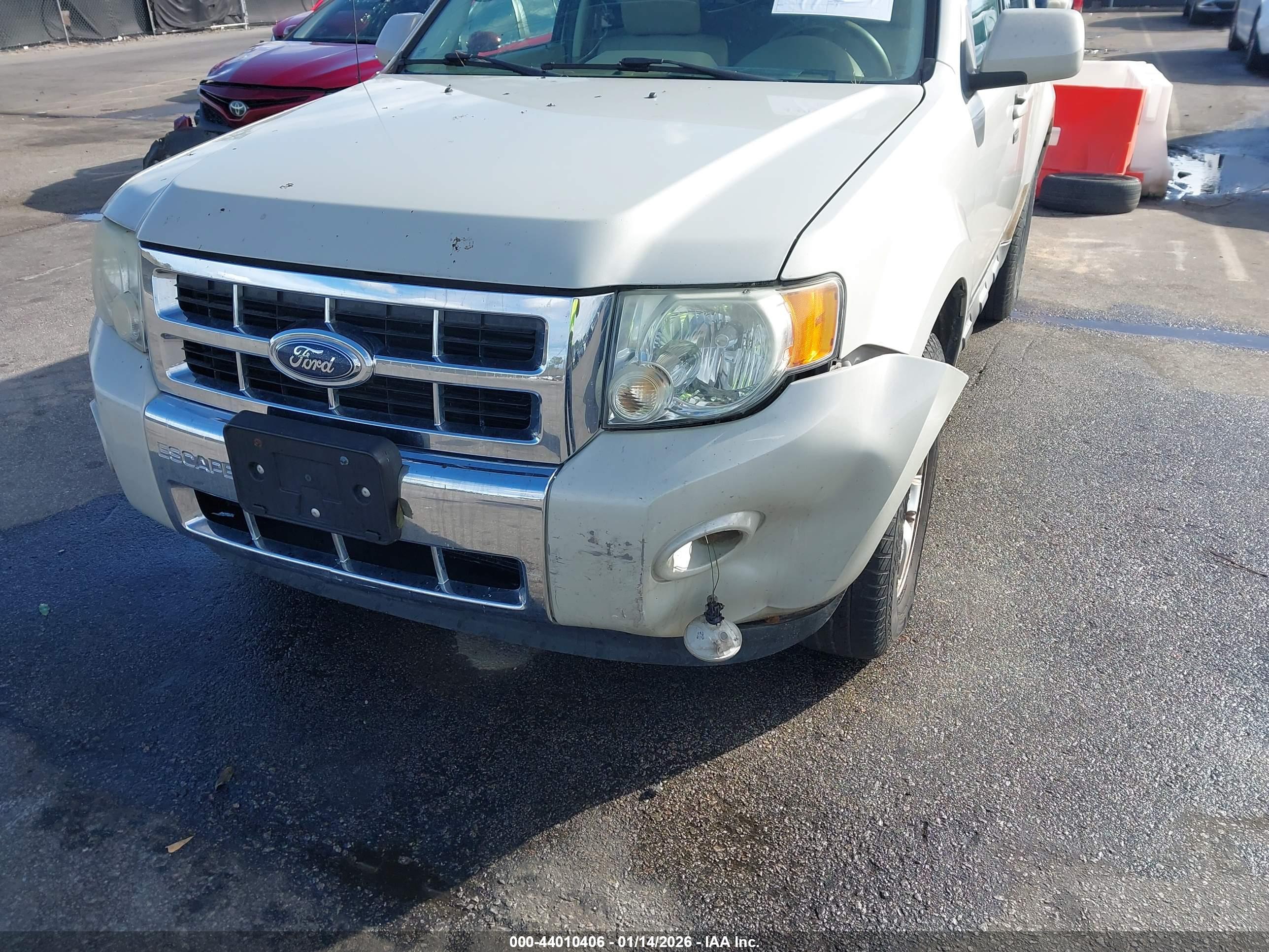 FORD ESCAPE image 6