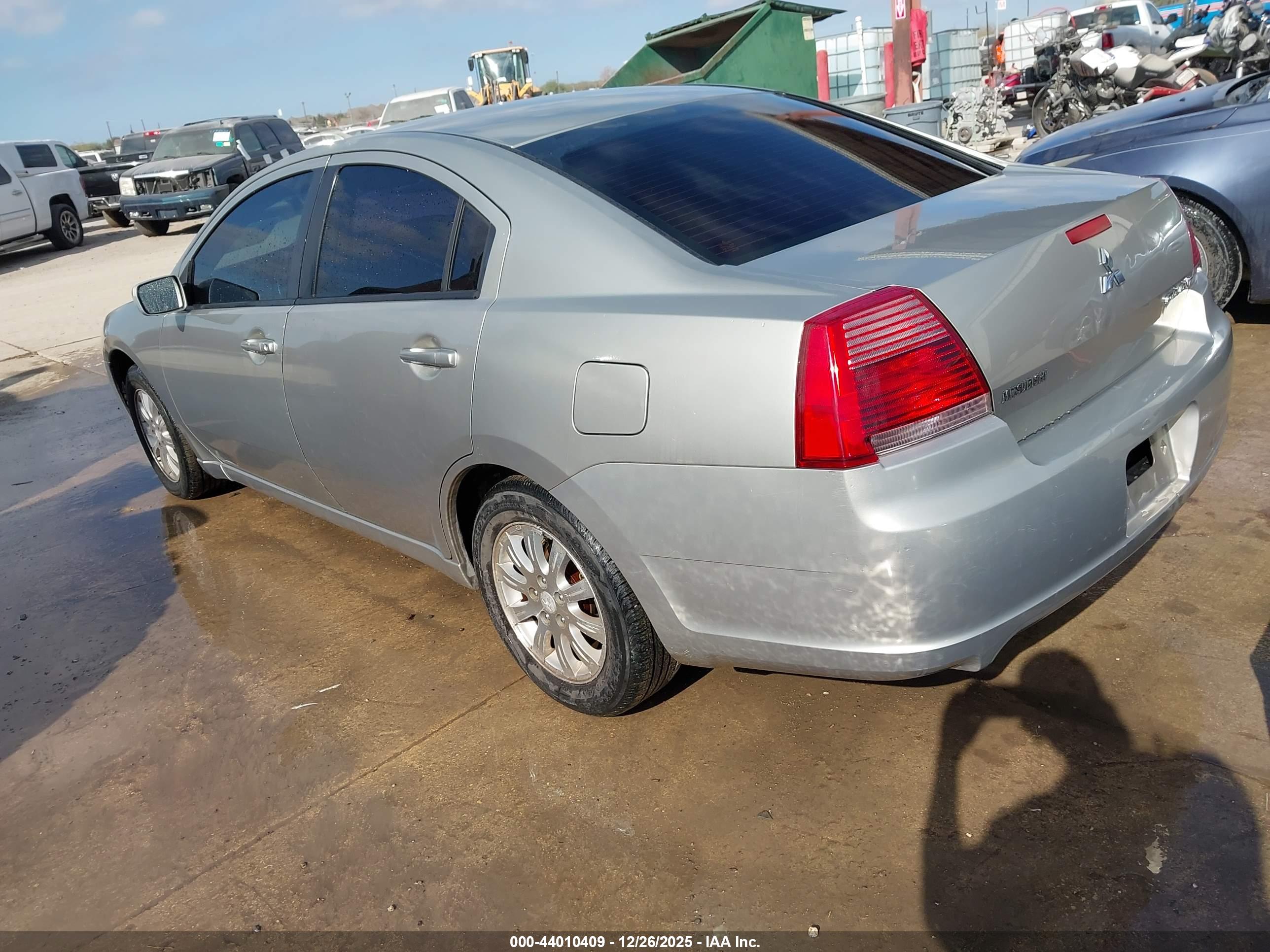 MITSUBISHI GALANT image 3