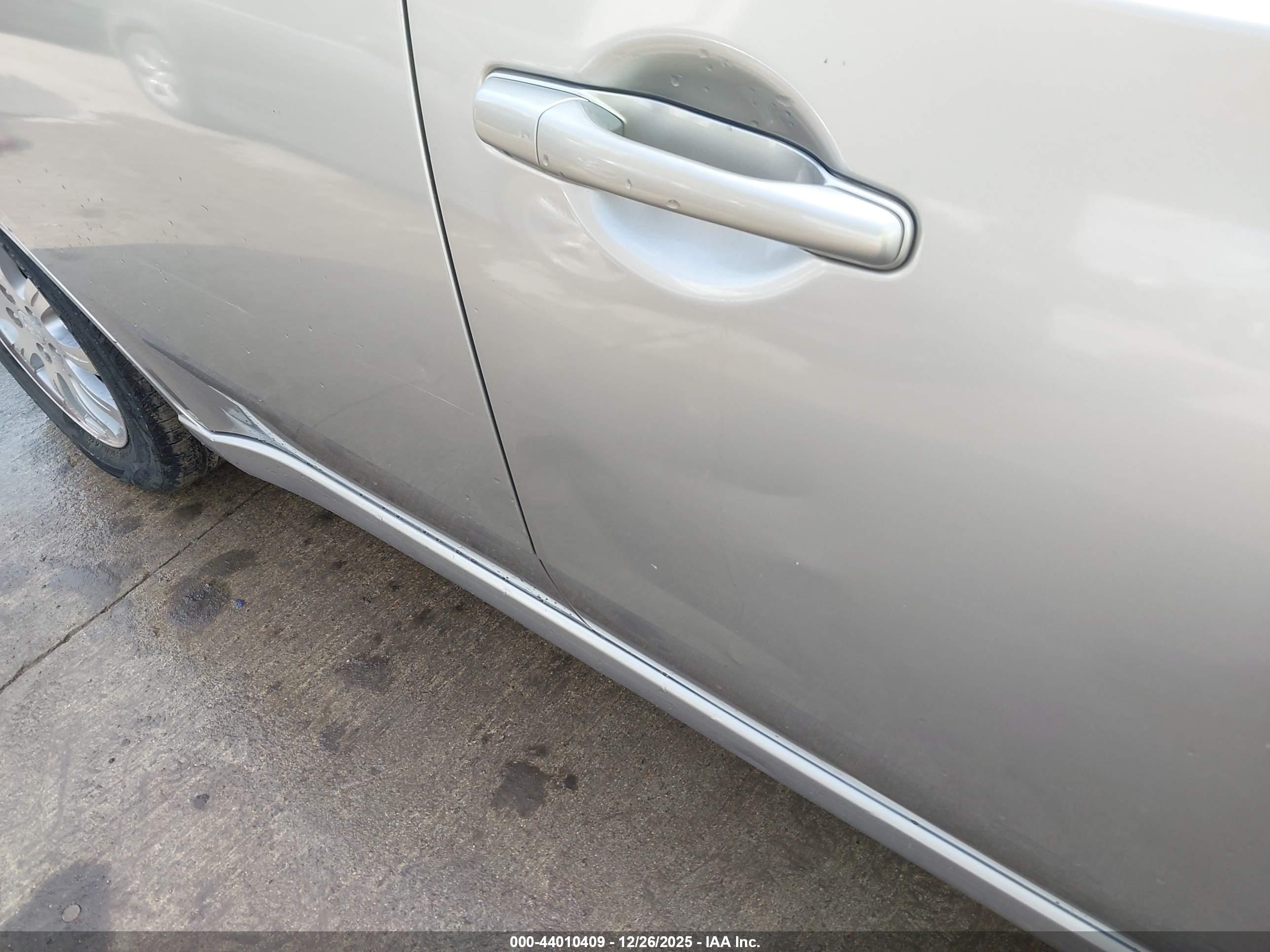 MITSUBISHI GALANT image 6