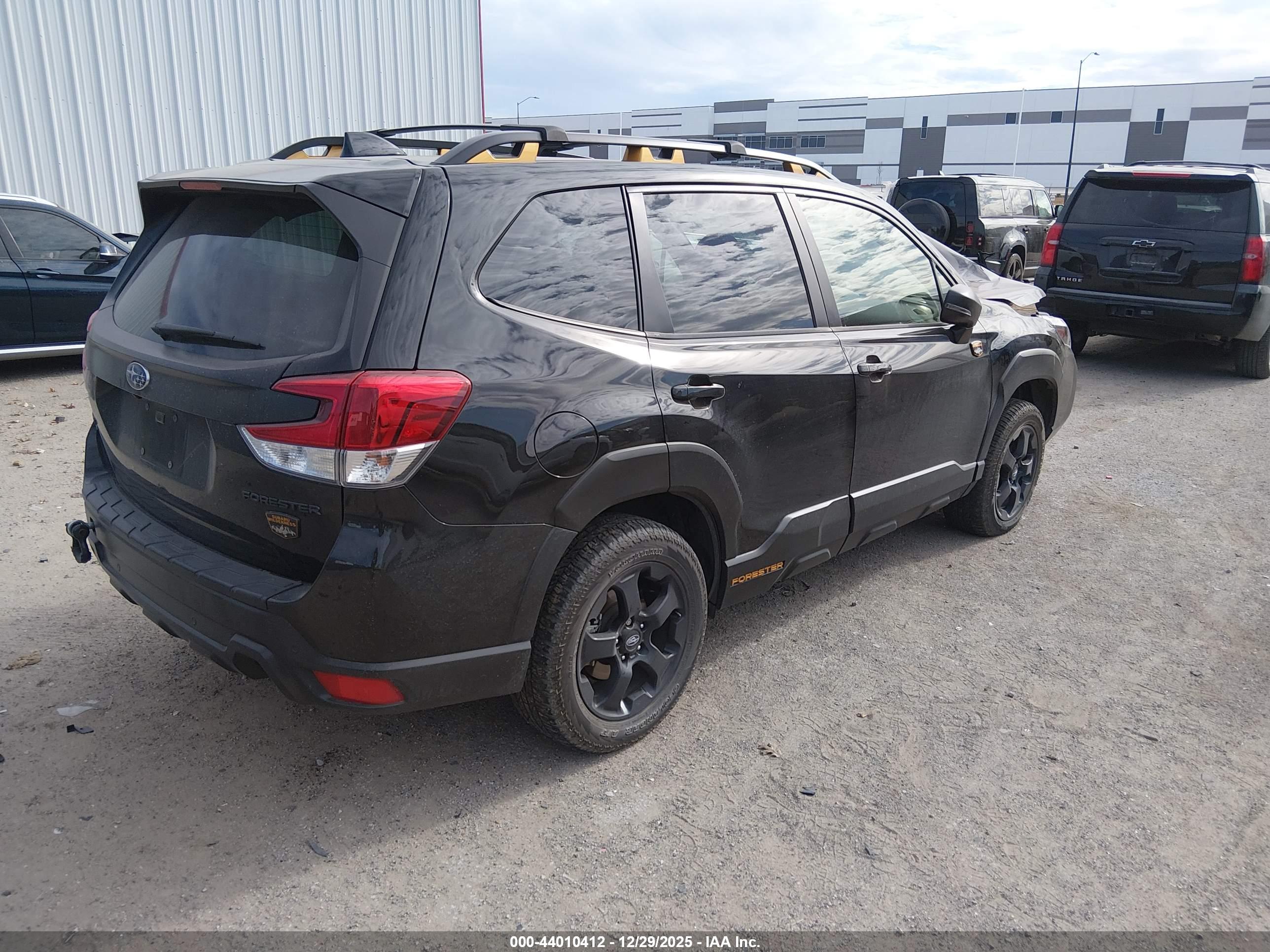 SUBARU FORESTER image 4