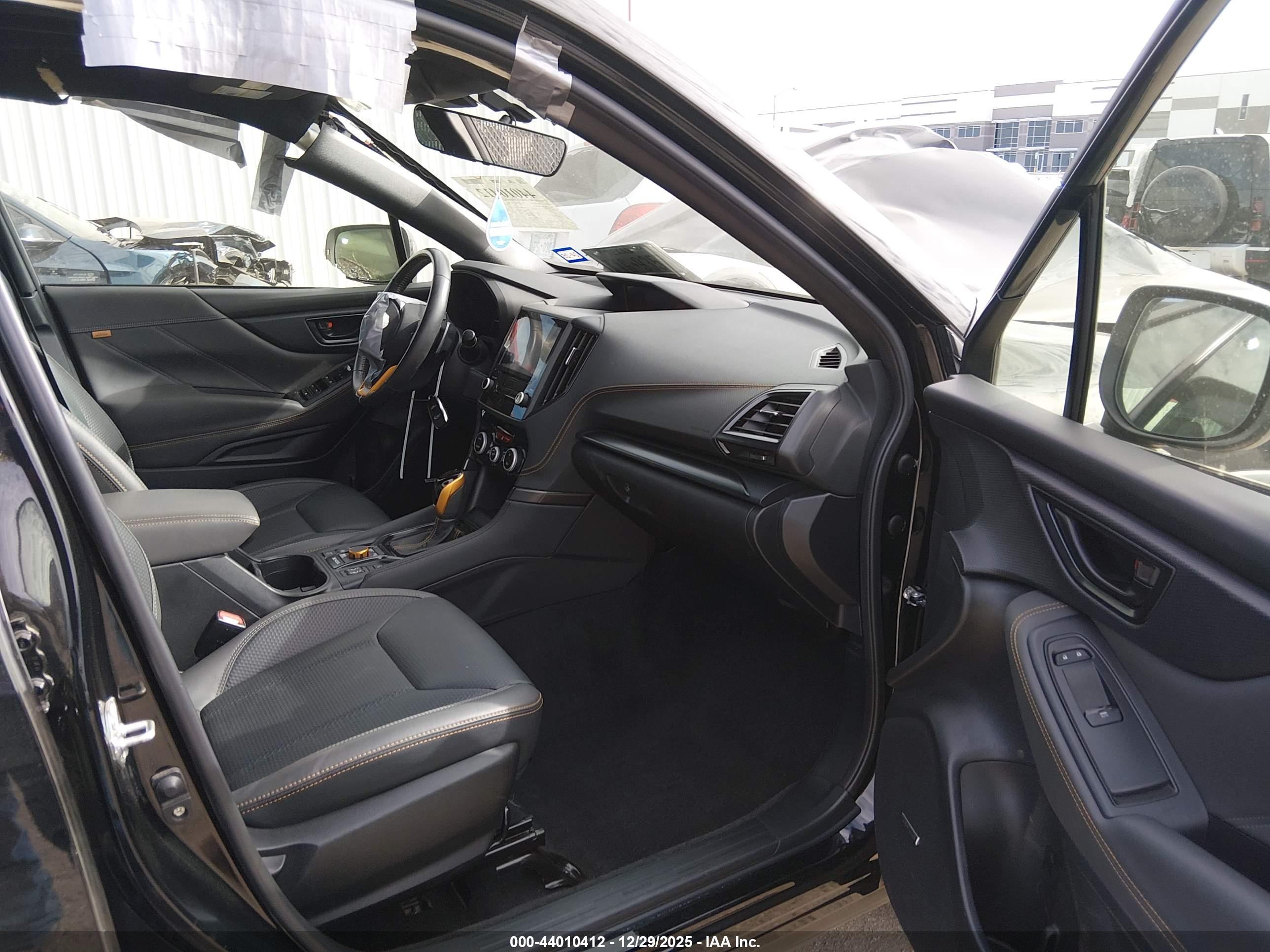 SUBARU FORESTER image 5