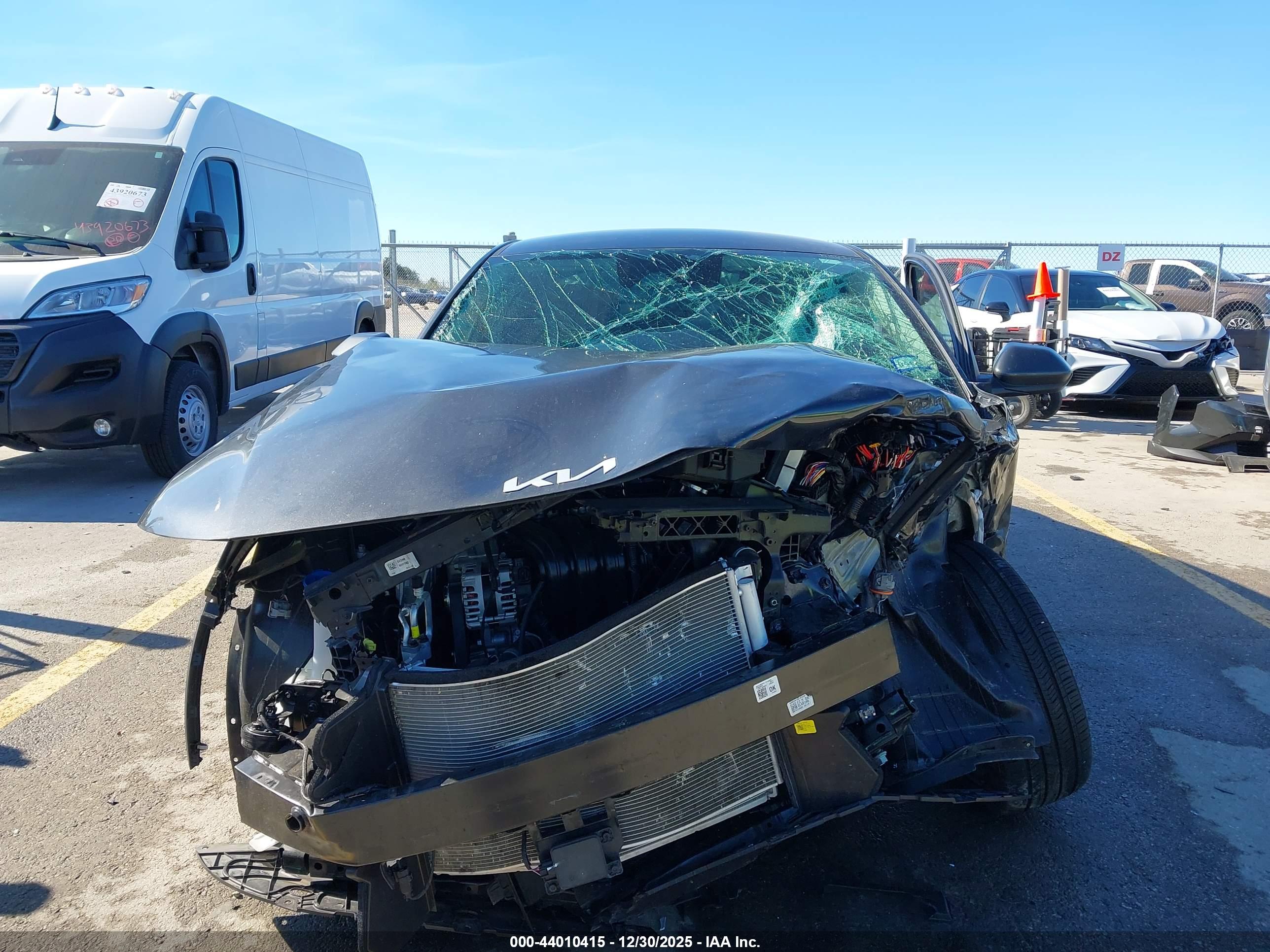 KIA K4 image 6