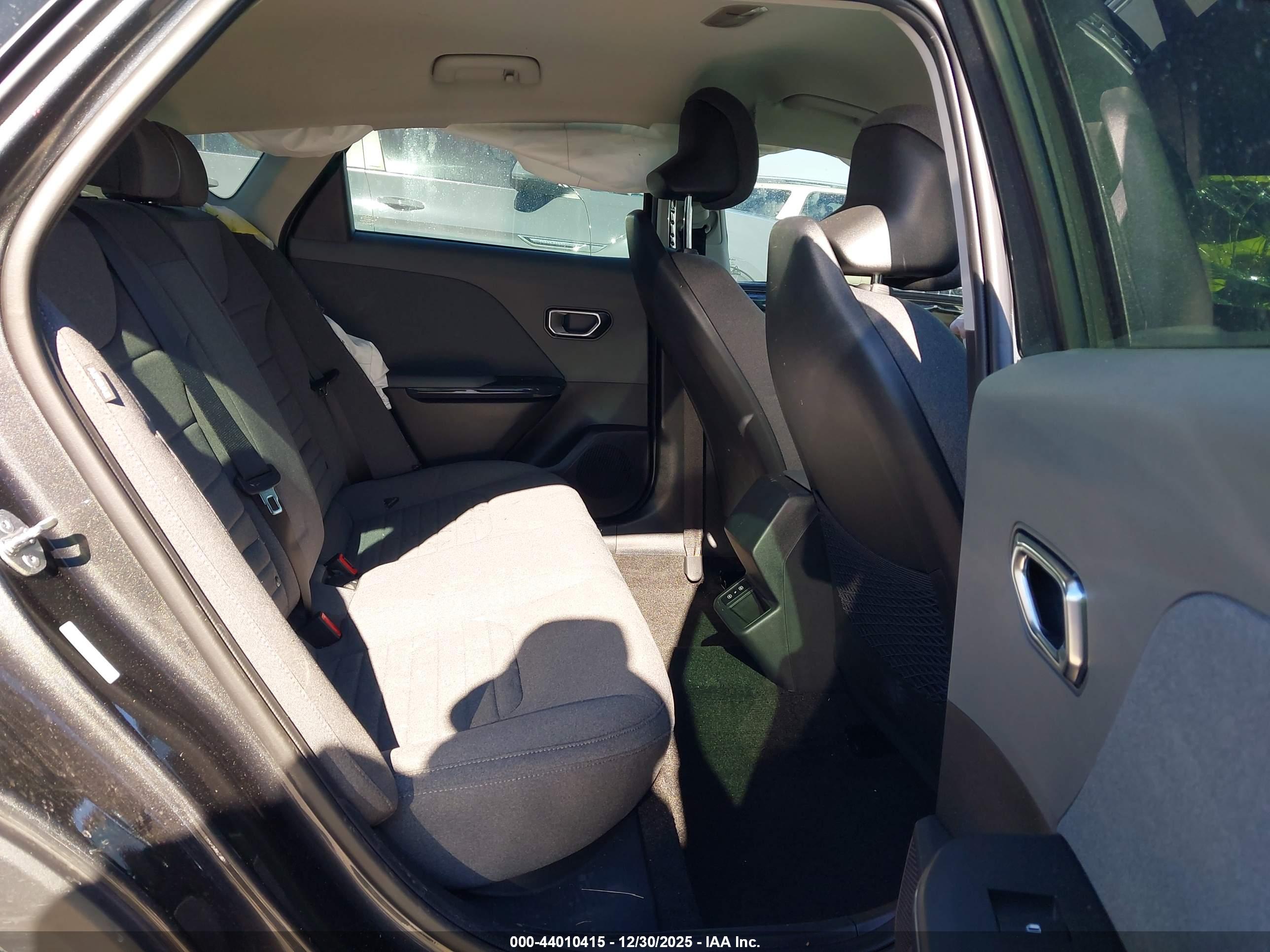 KIA K4 image 8