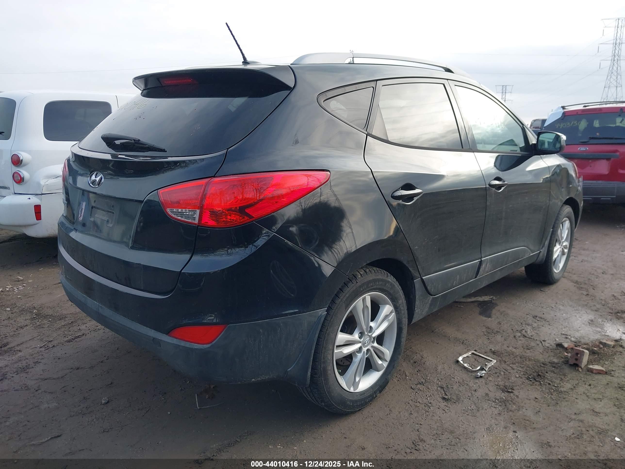 HYUNDAI TUCSON image 4