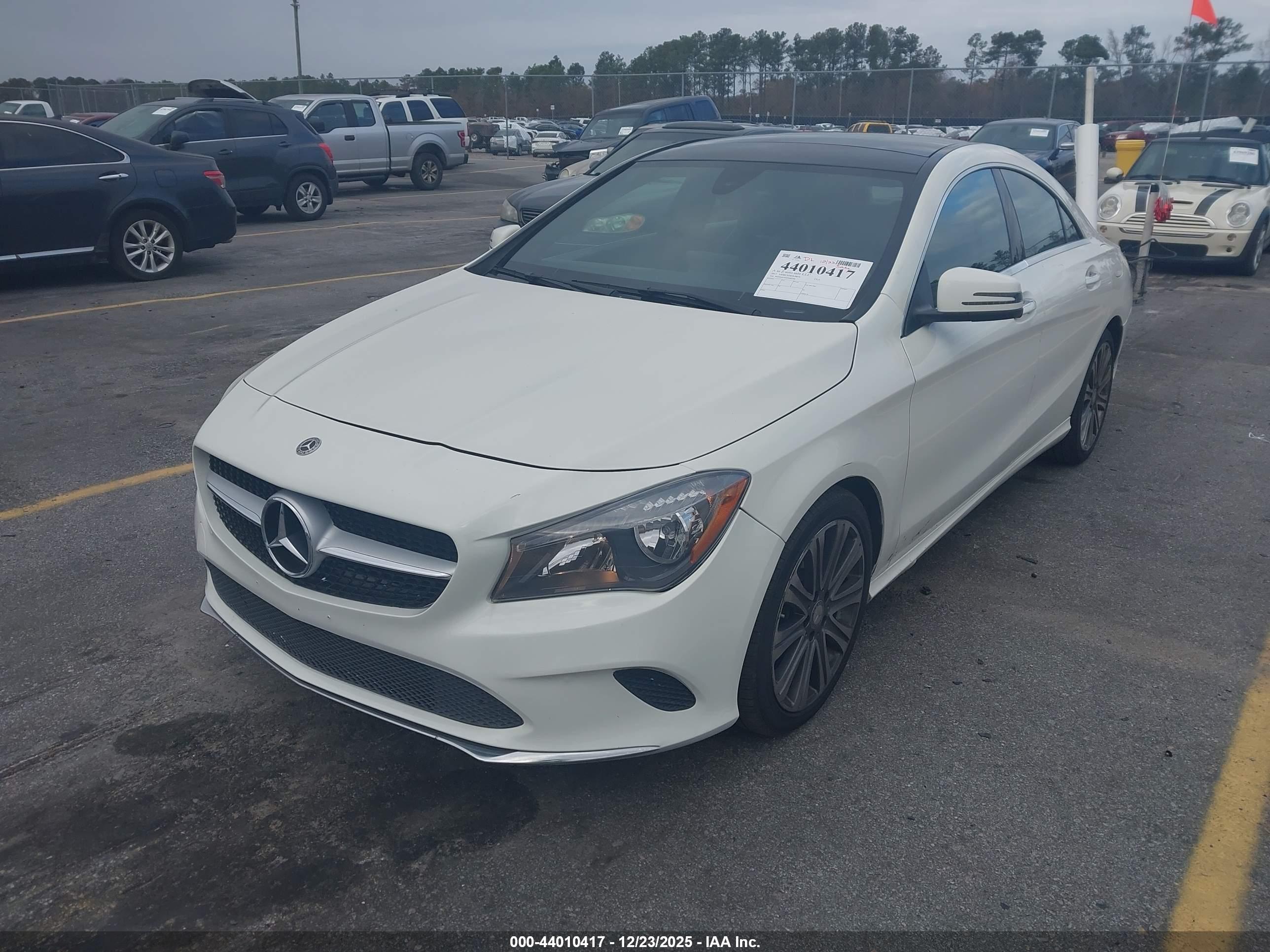 MERCEDES-BENZ CLA image 2