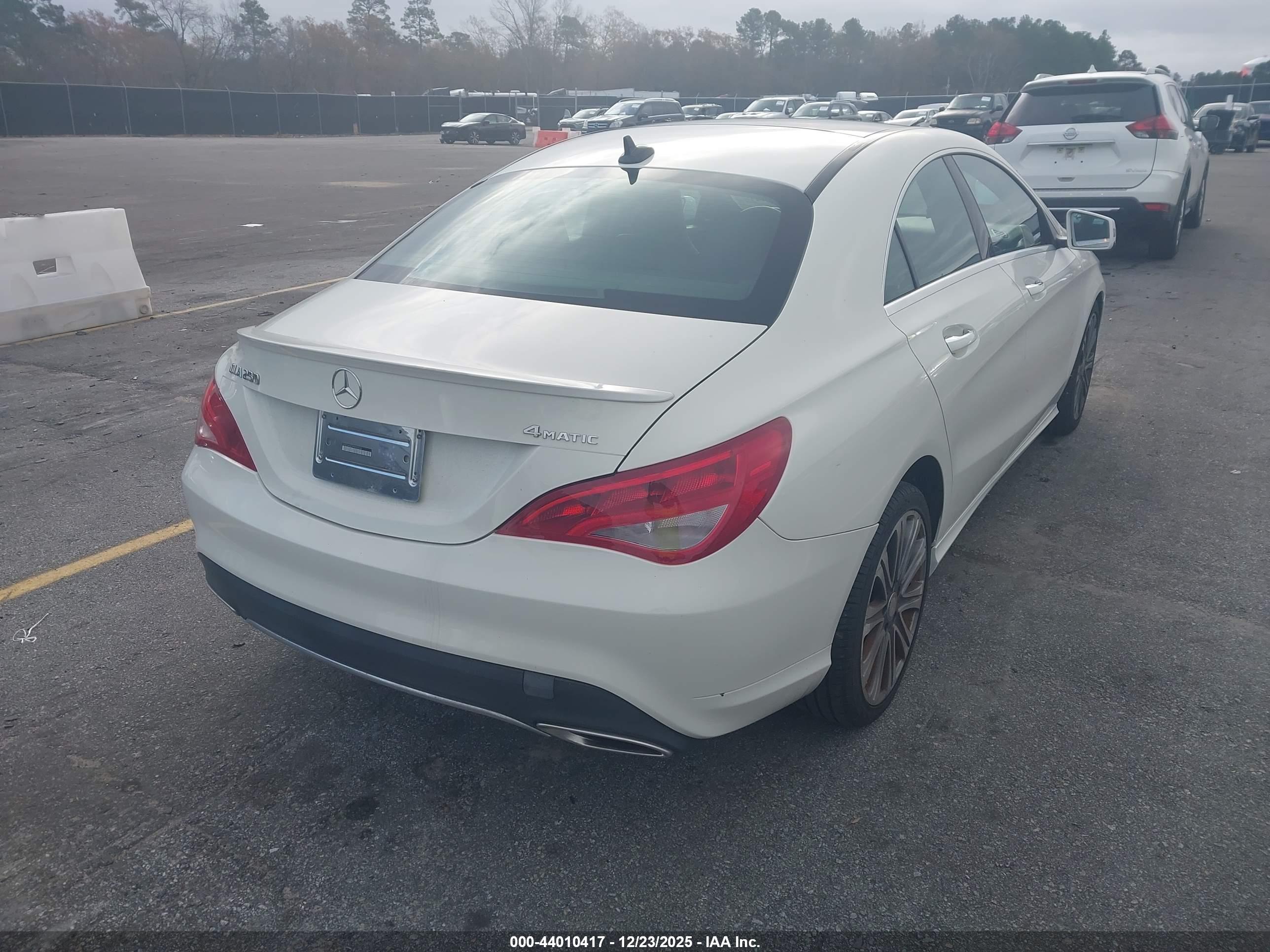 MERCEDES-BENZ CLA image 4