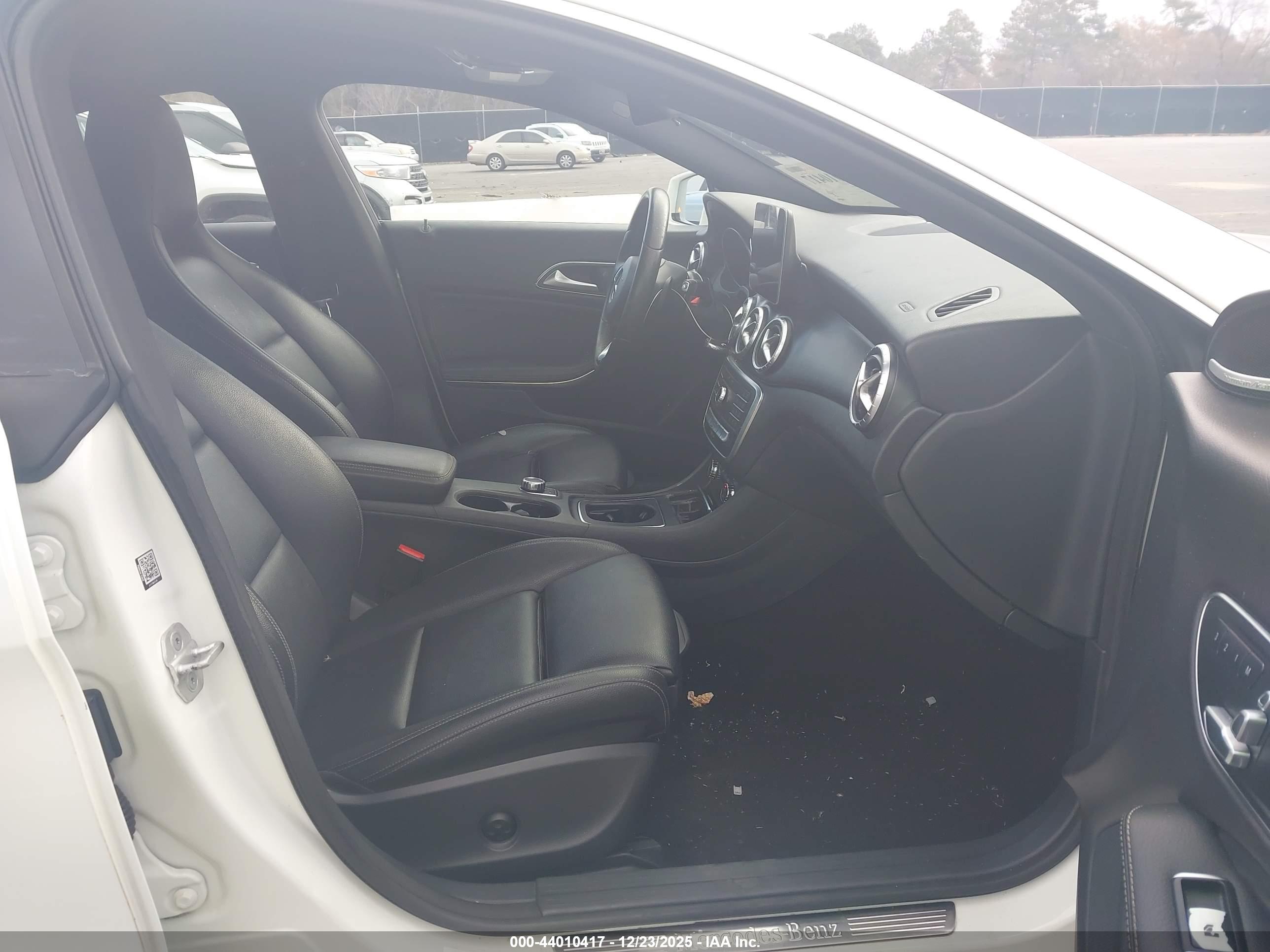 MERCEDES-BENZ CLA image 5