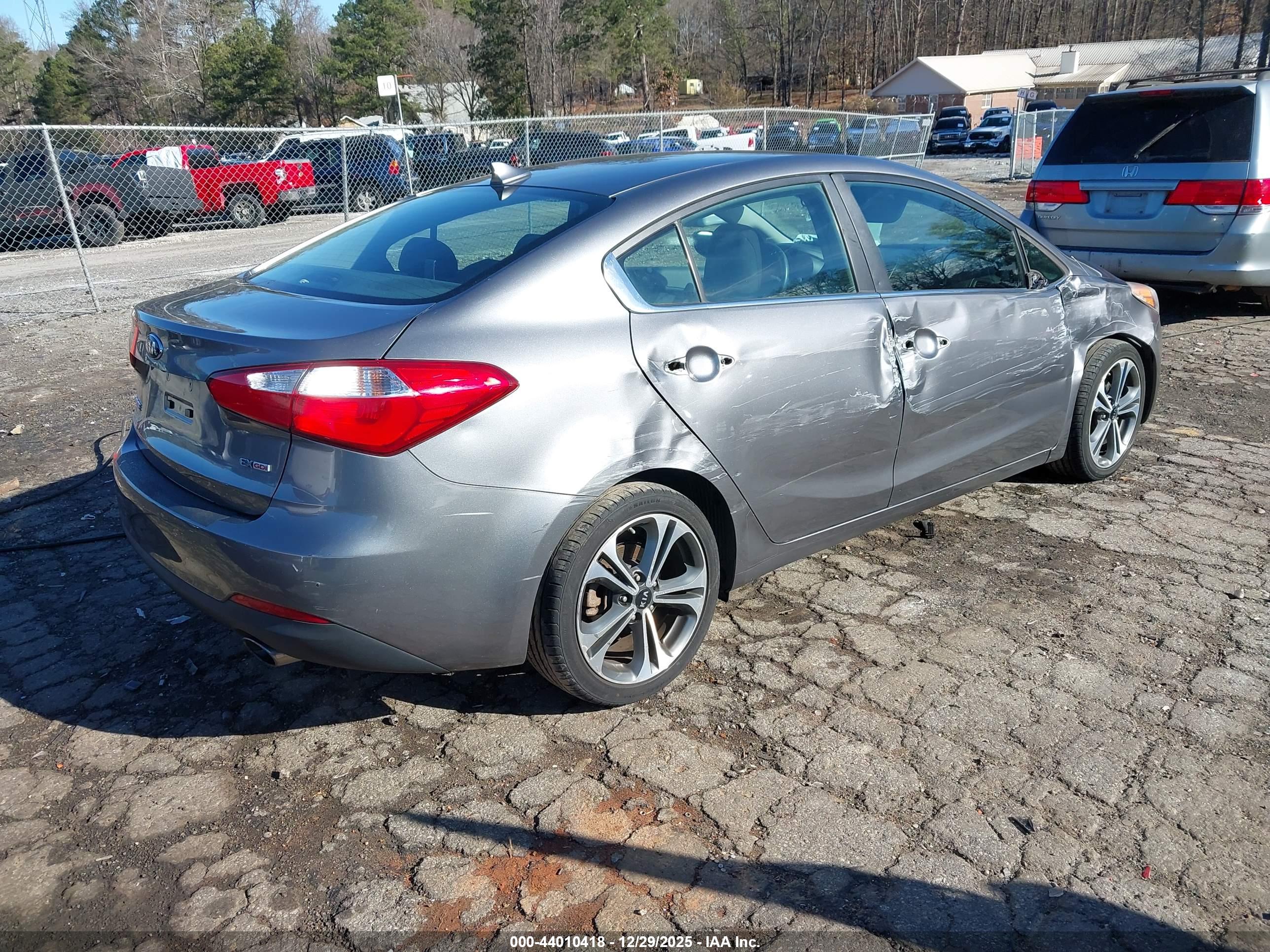 KIA FORTE image 4