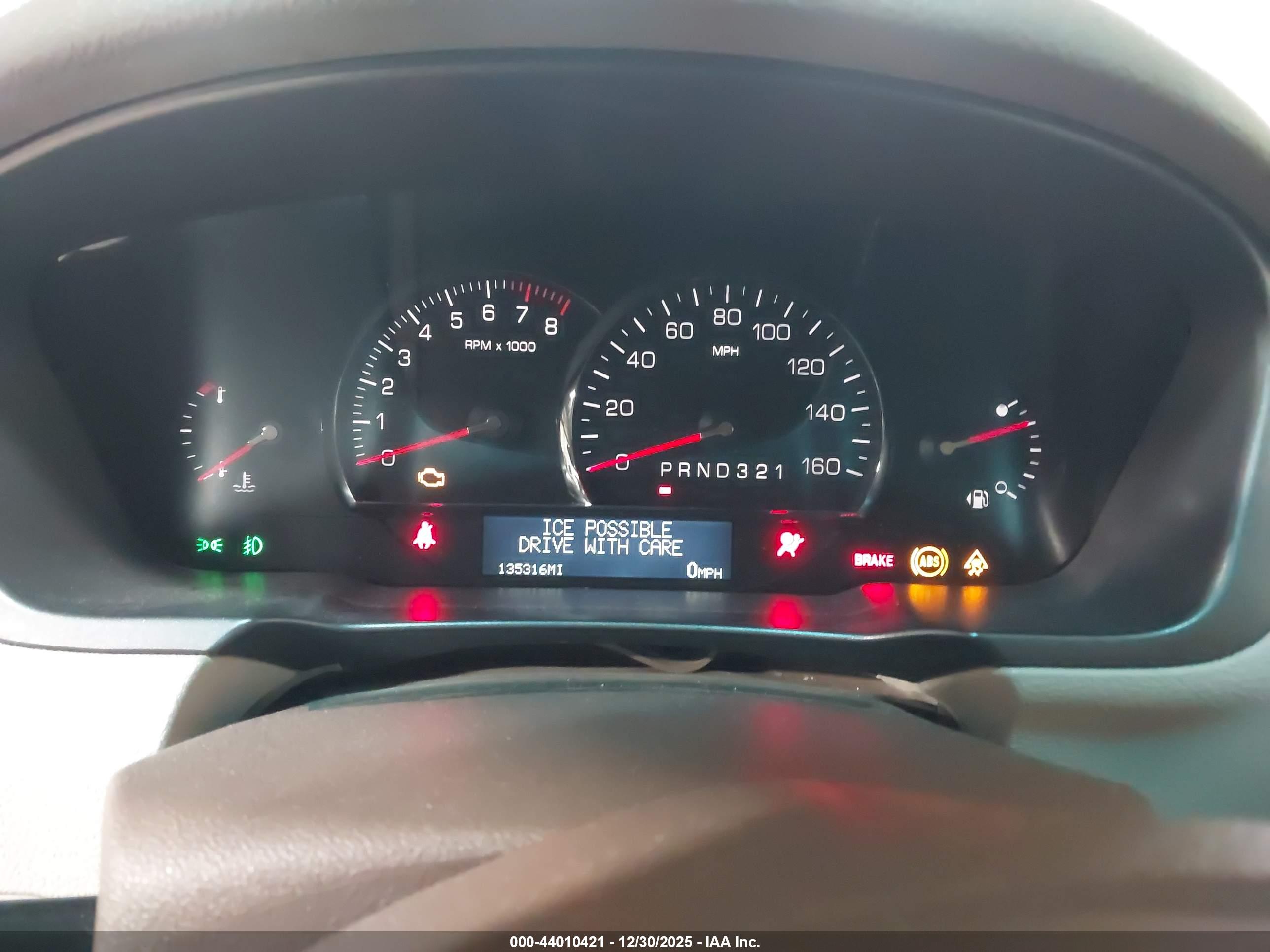 CADILLAC DTS image 7