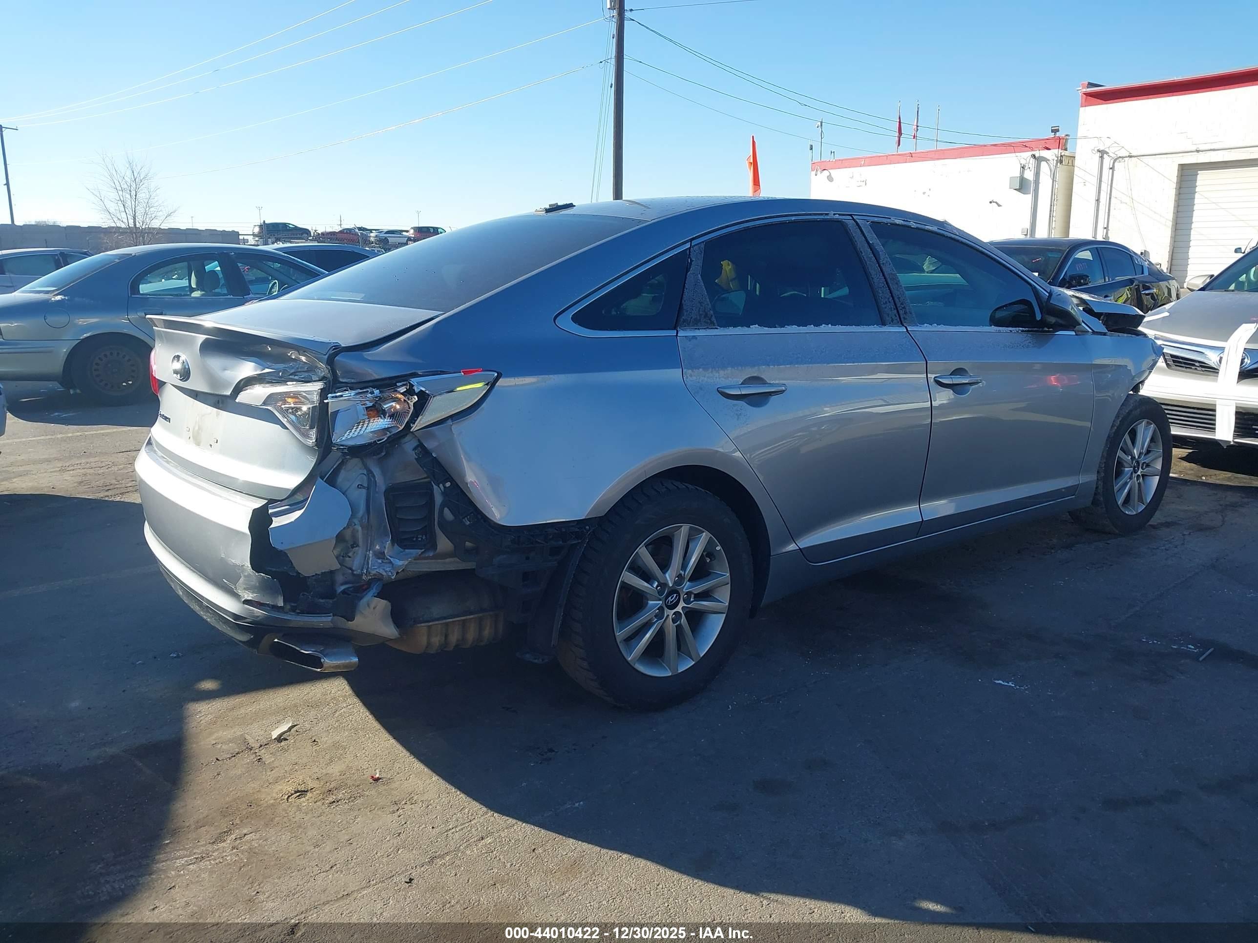 HYUNDAI SONATA image 4