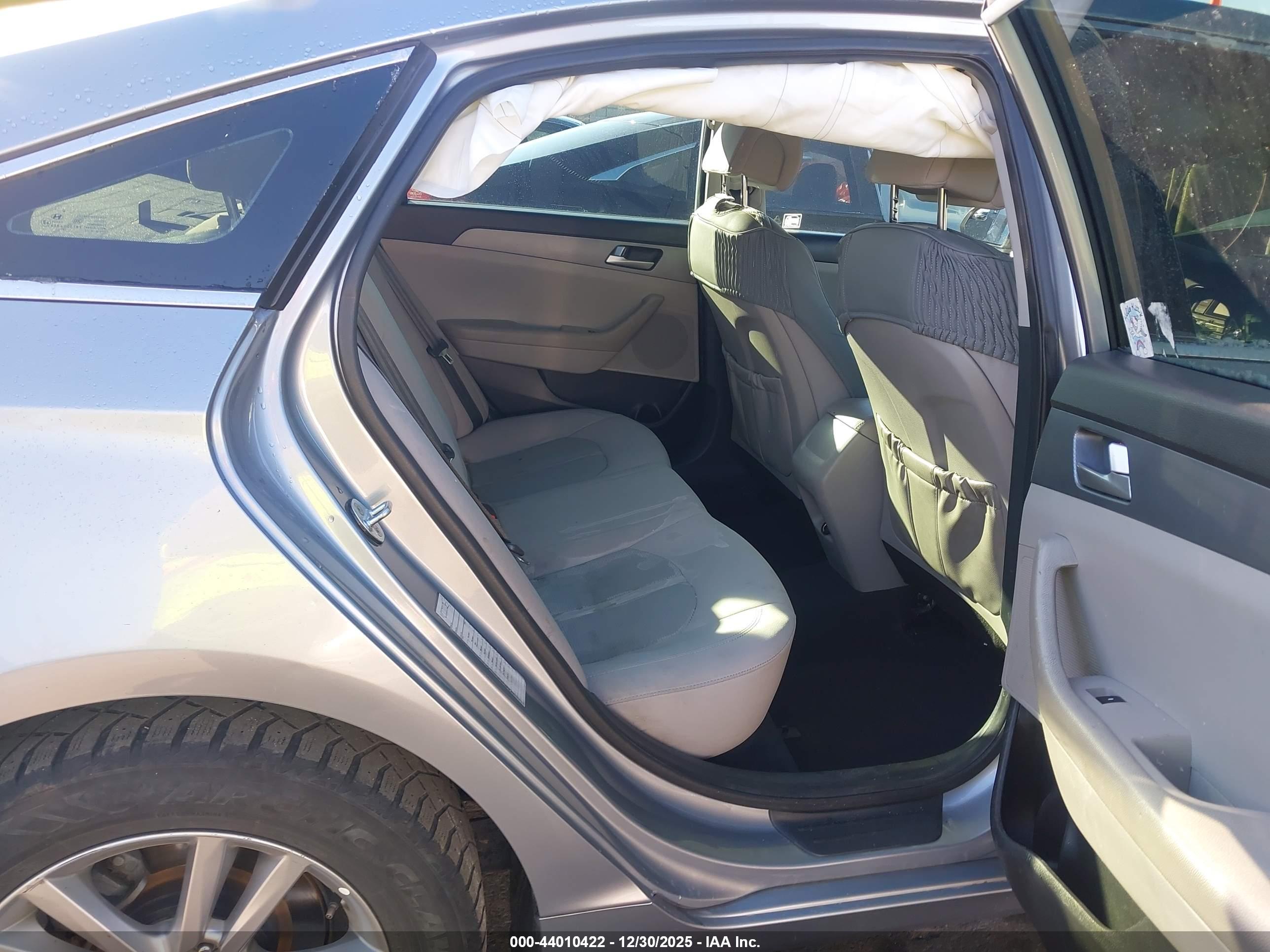 HYUNDAI SONATA image 8
