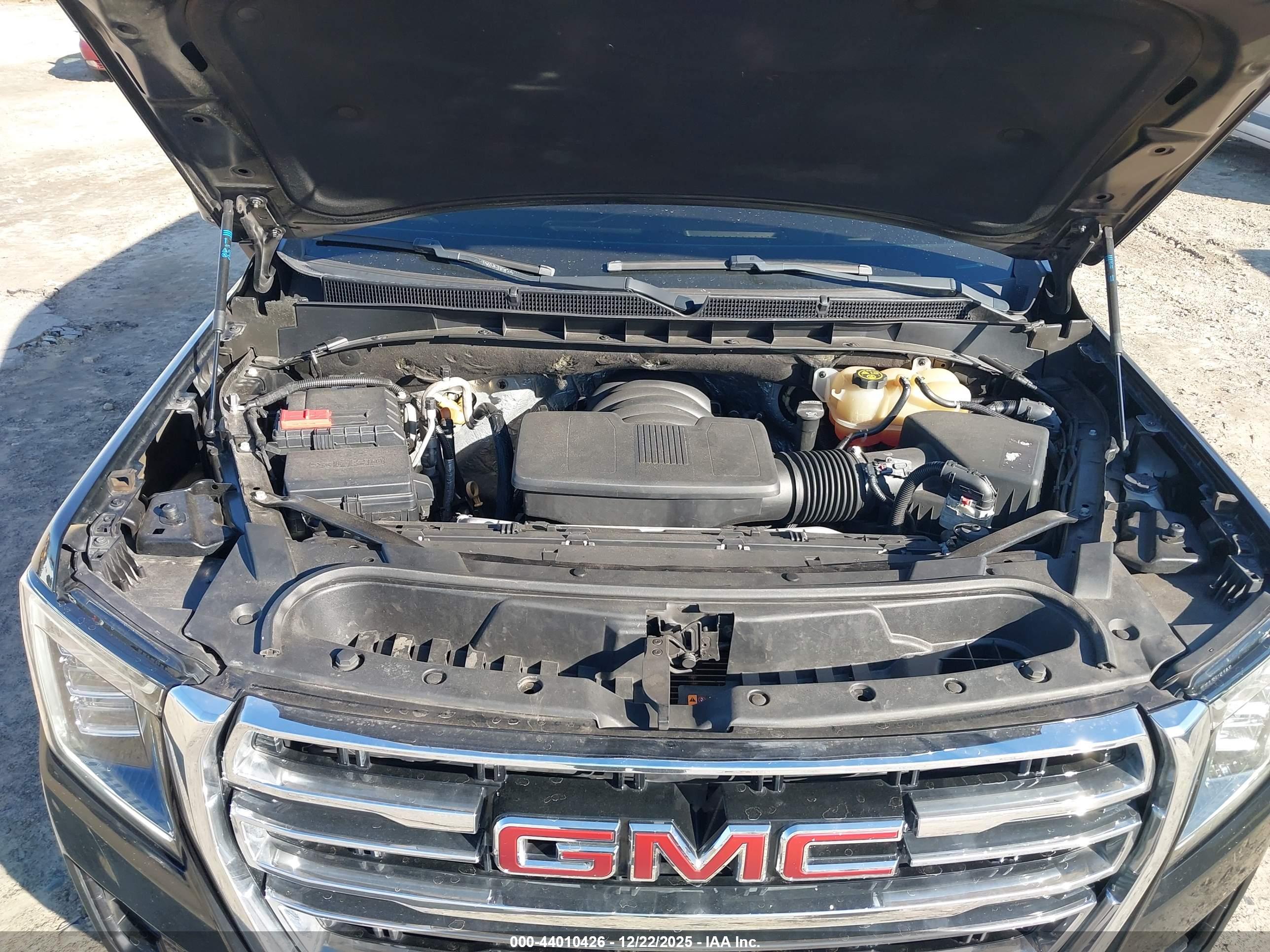 GMC YUKON image 10