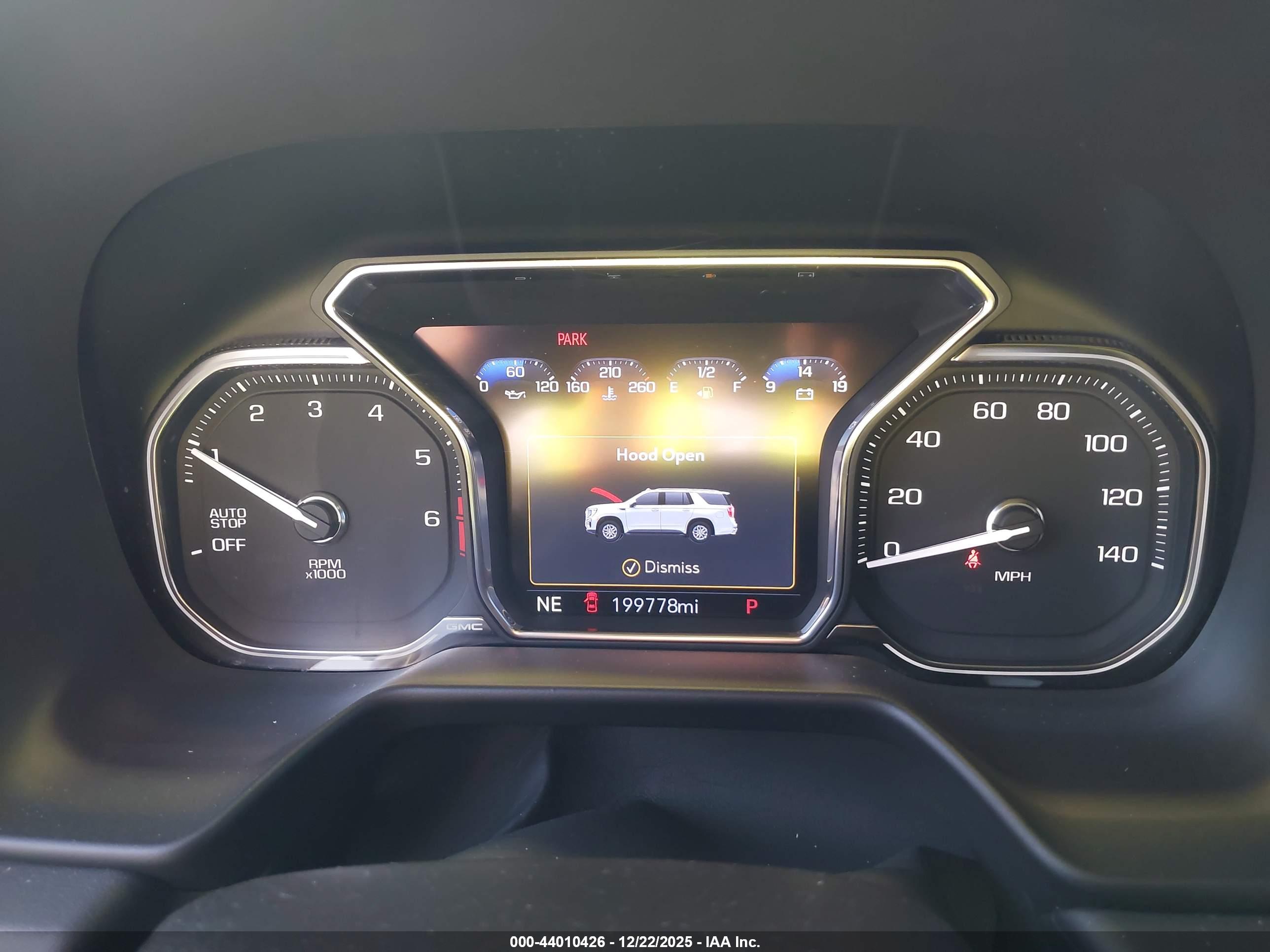 GMC YUKON image 7