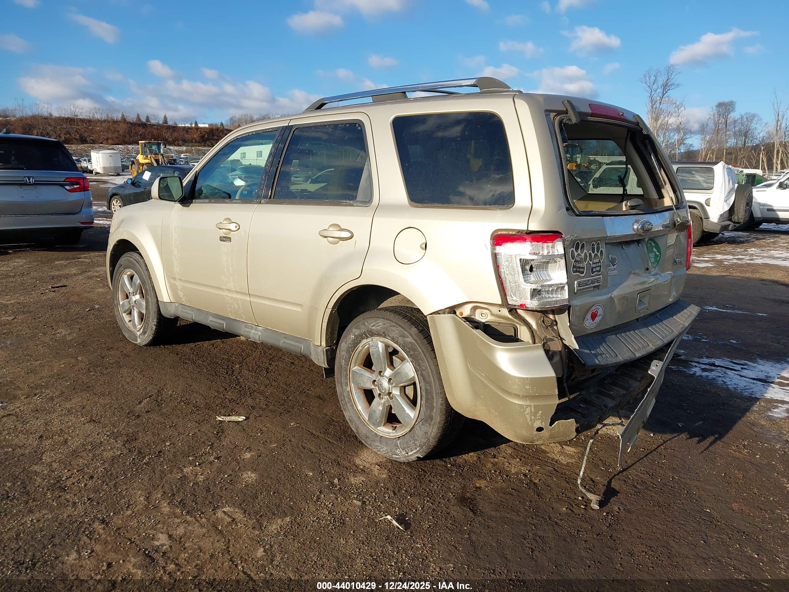 FORD ESCAPE image 3