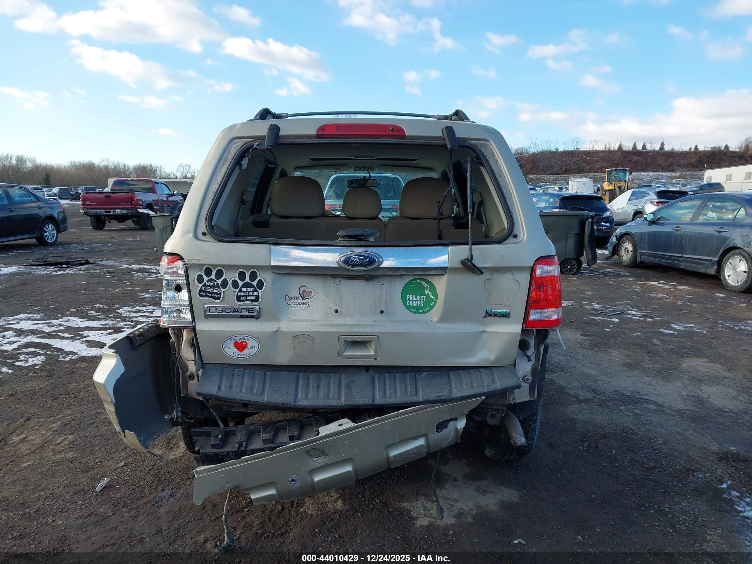 FORD ESCAPE image 6