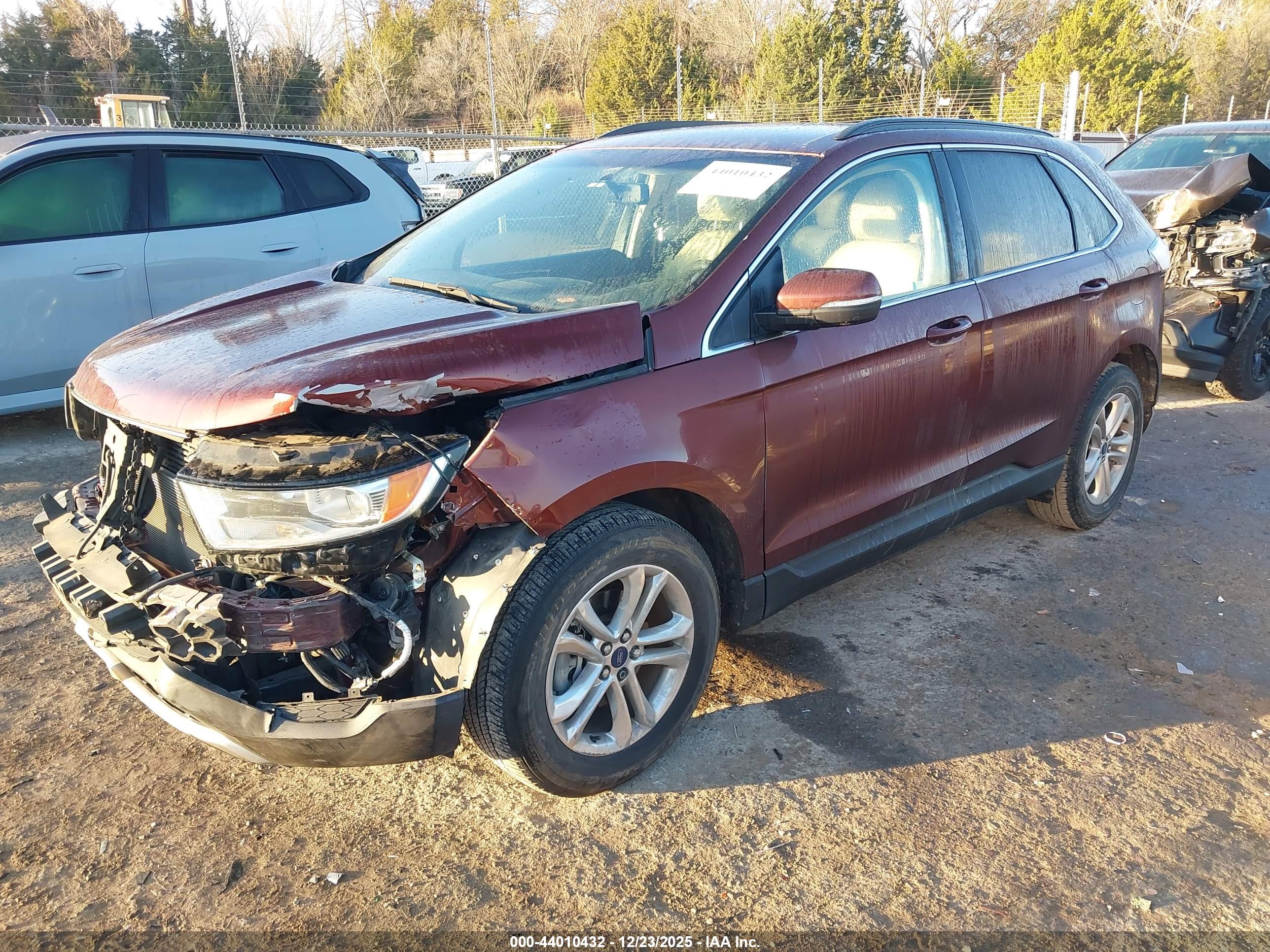 FORD EDGE image 2