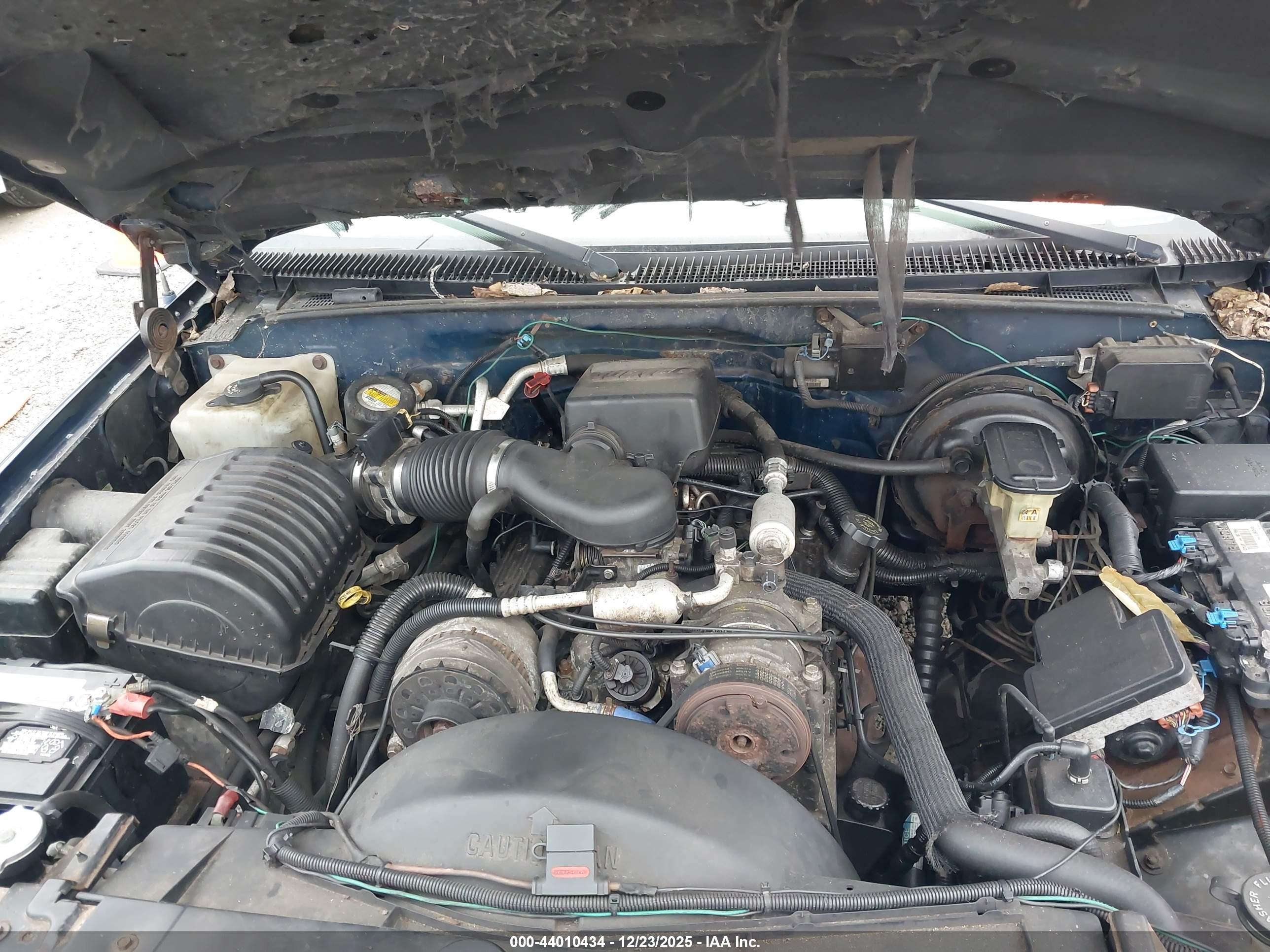 CHEVROLET TAHOE image 10