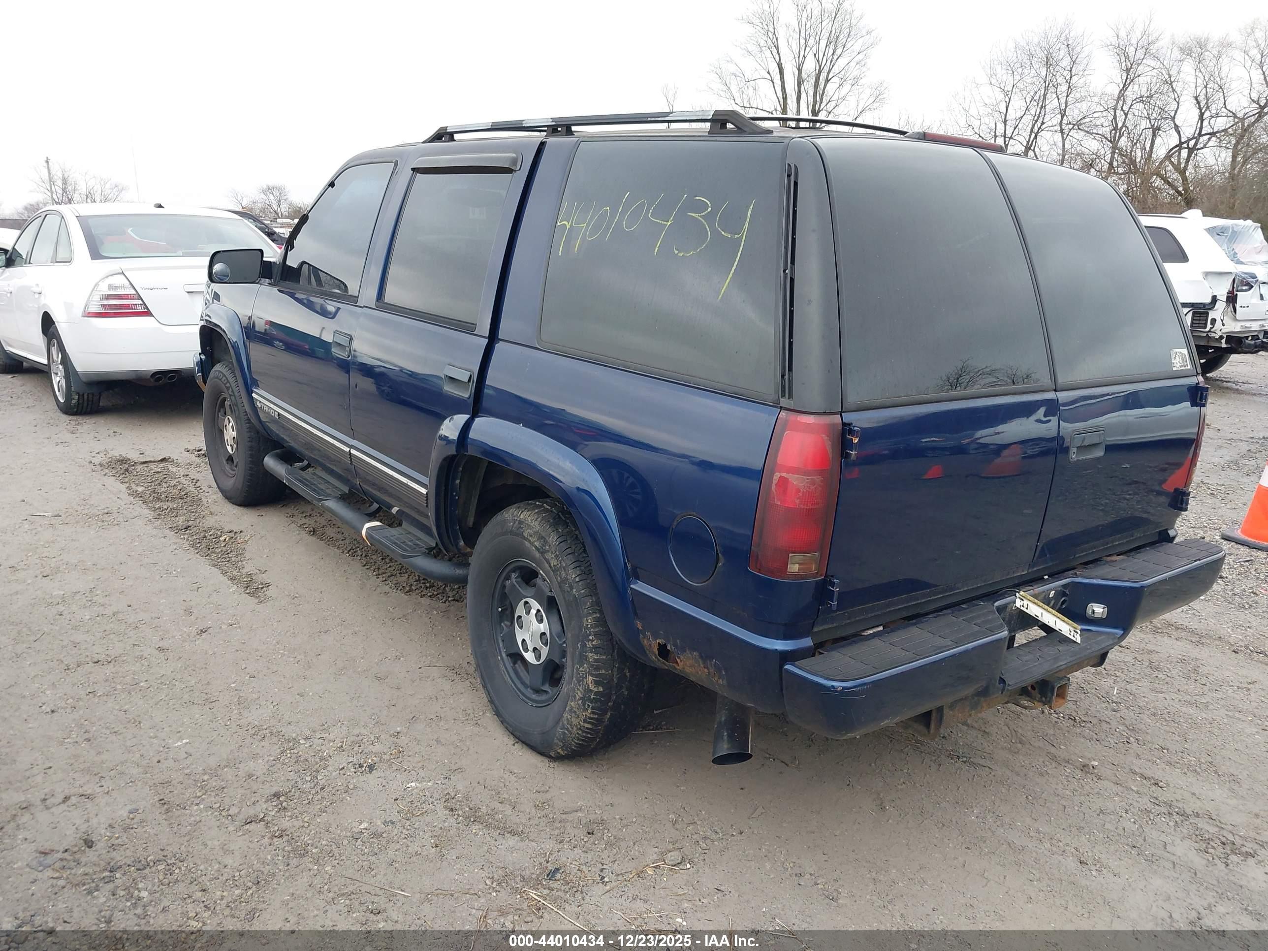 CHEVROLET TAHOE image 3