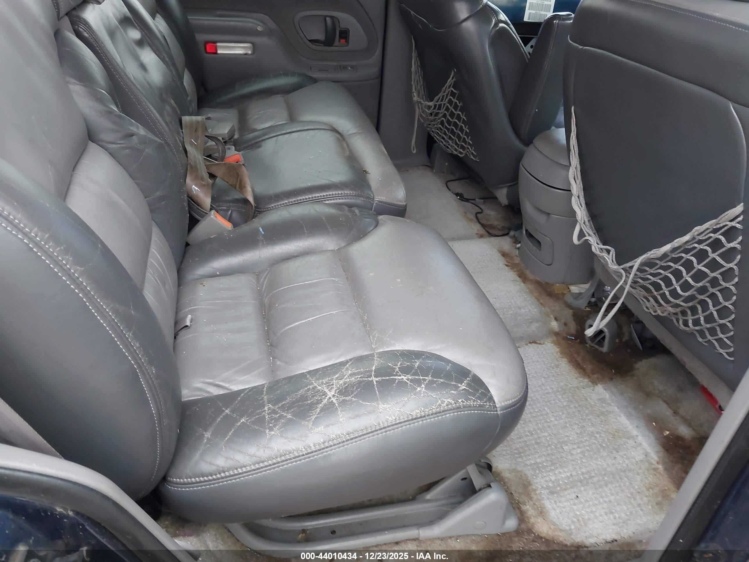 CHEVROLET TAHOE image 8
