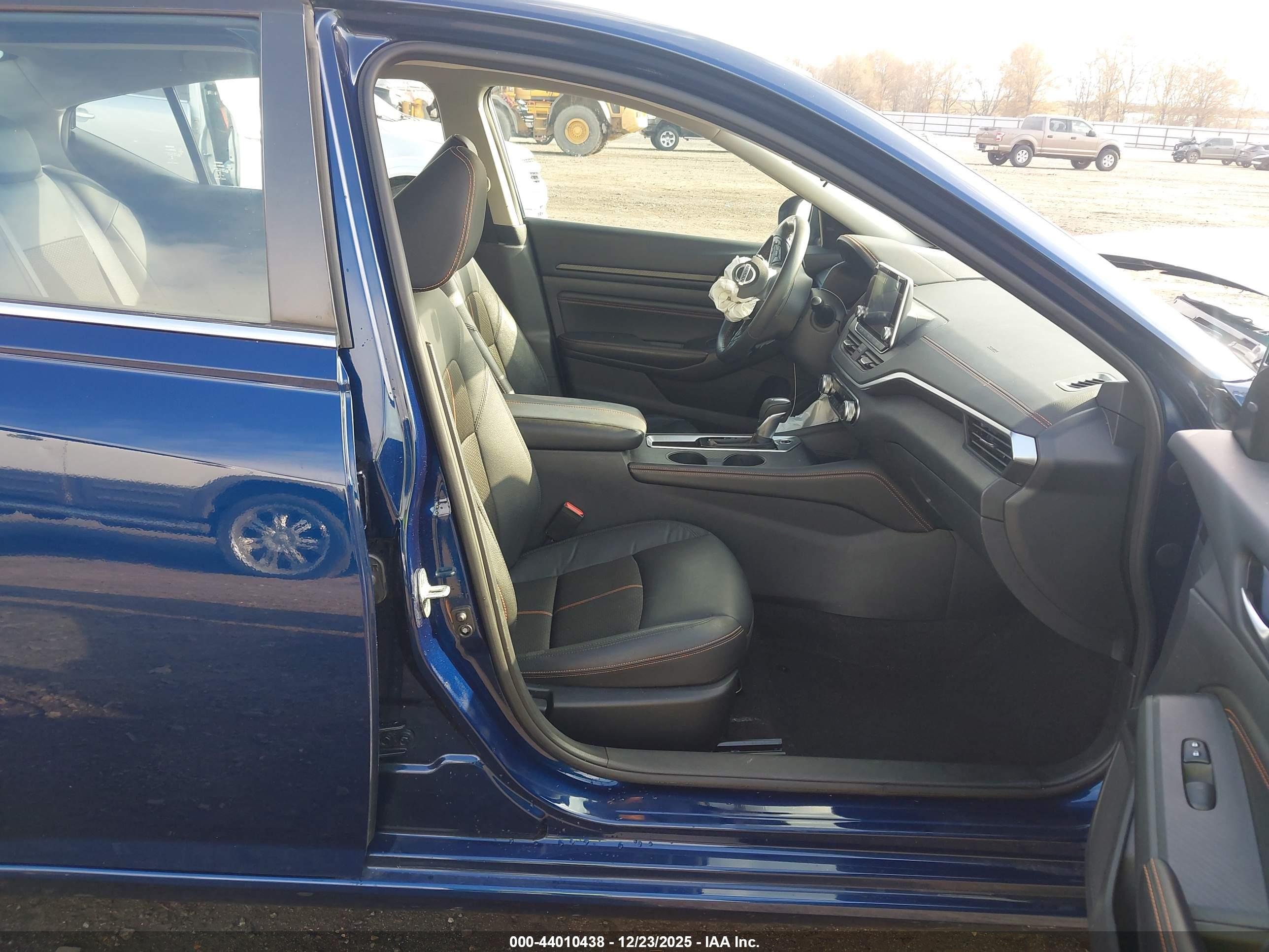NISSAN ALTIMA image 5
