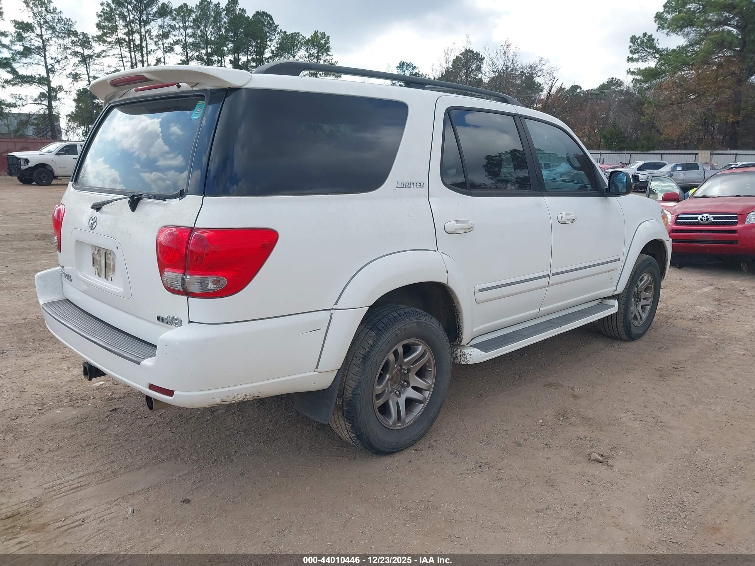 TOYOTA SEQUOIA image 4