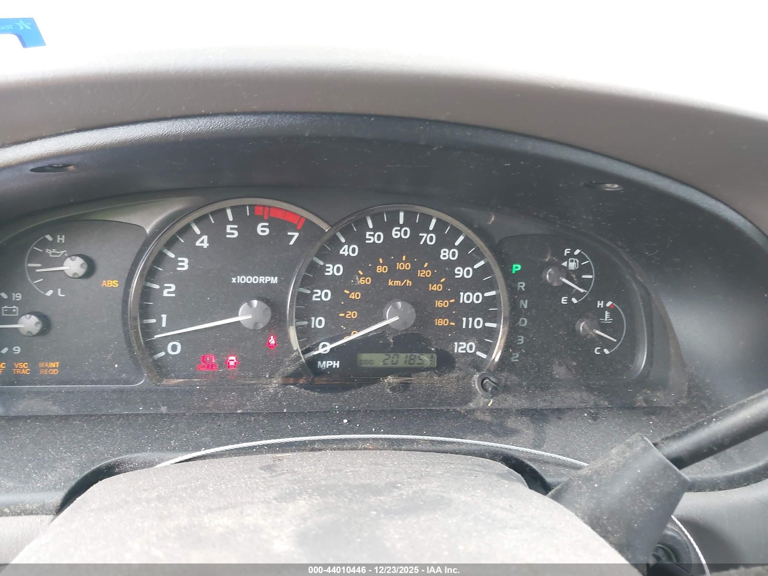 TOYOTA SEQUOIA image 7