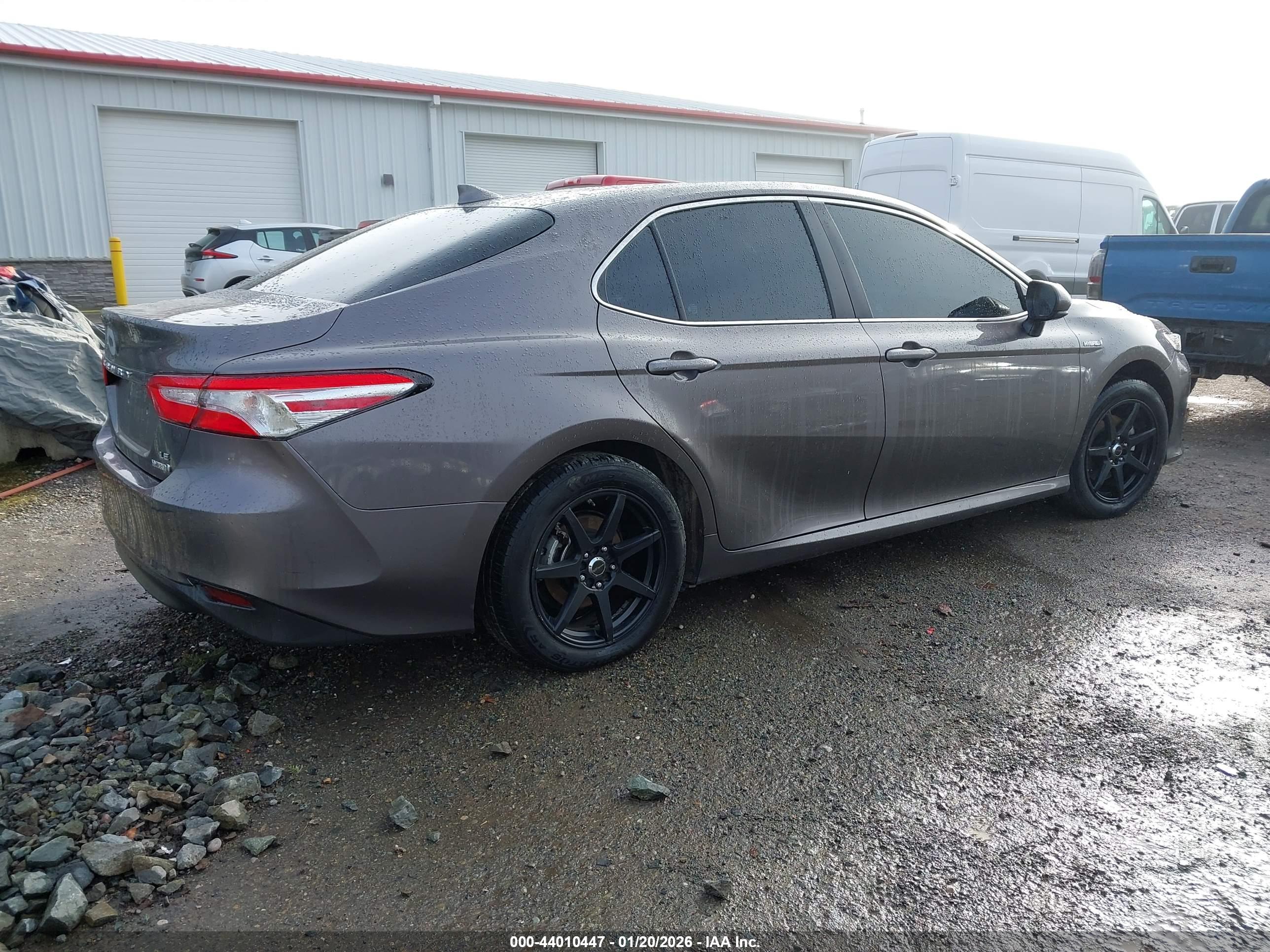 TOYOTA CAMRY image 4