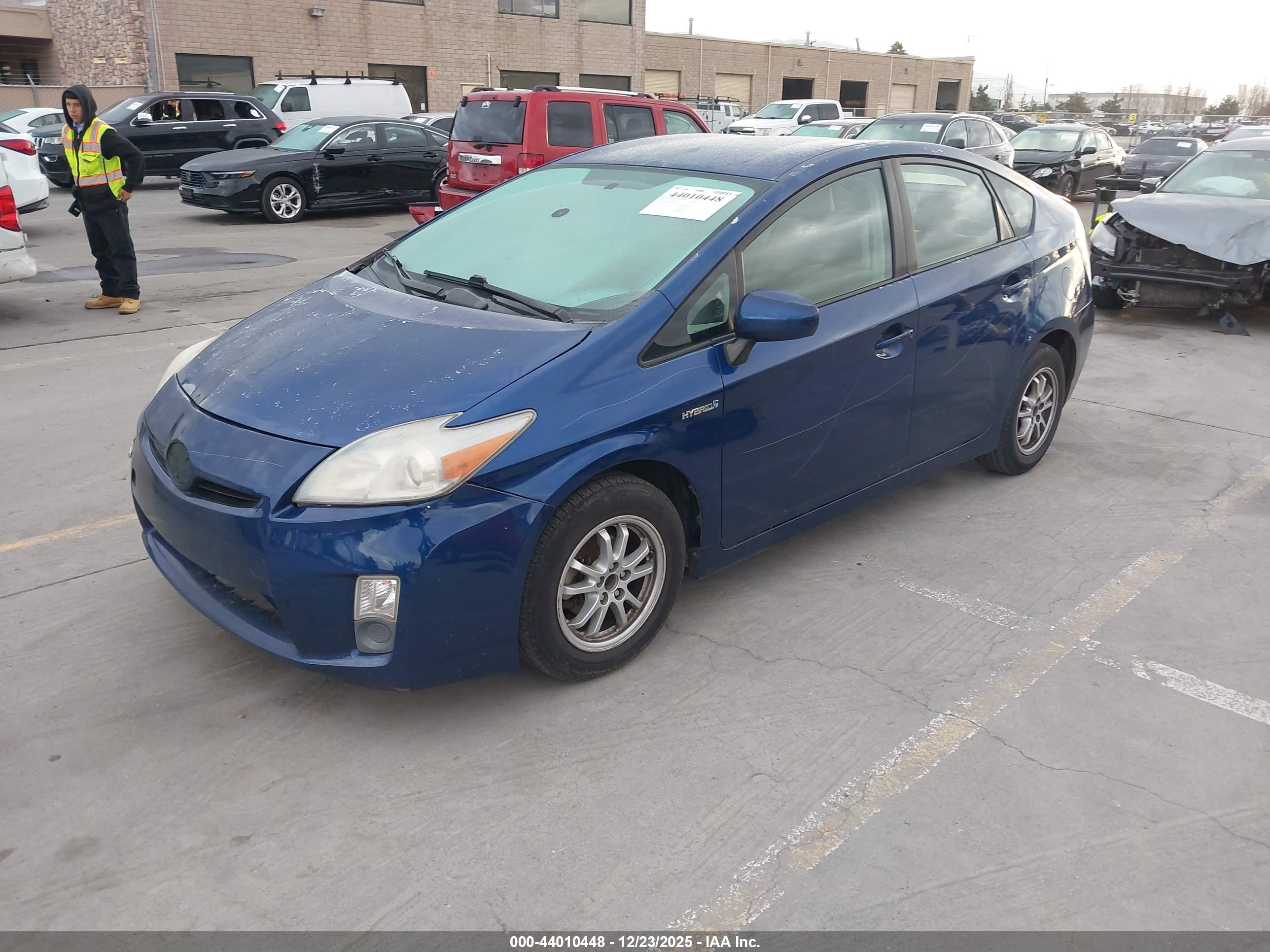 TOYOTA PRIUS image 2