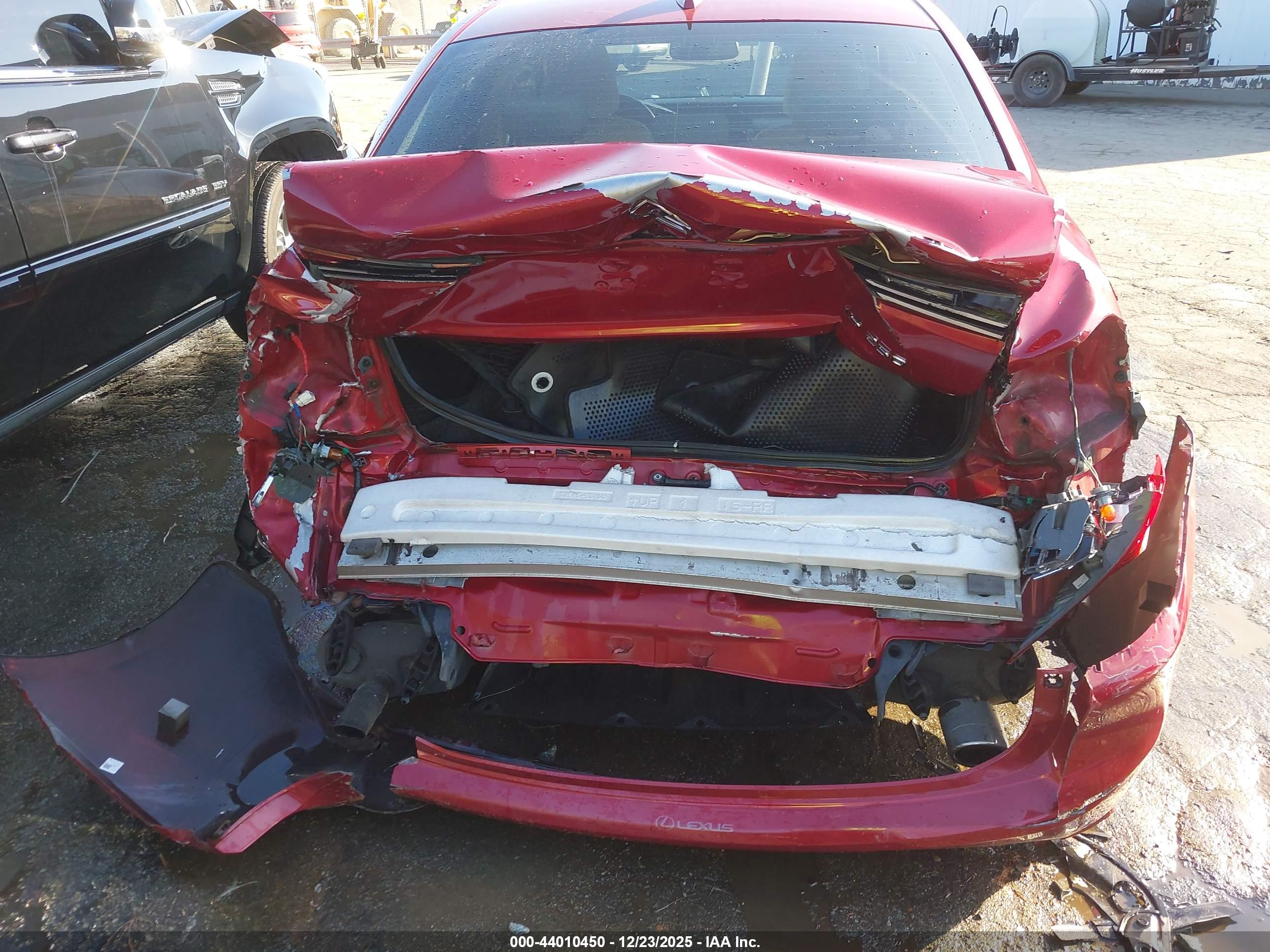 LEXUS IS image 6