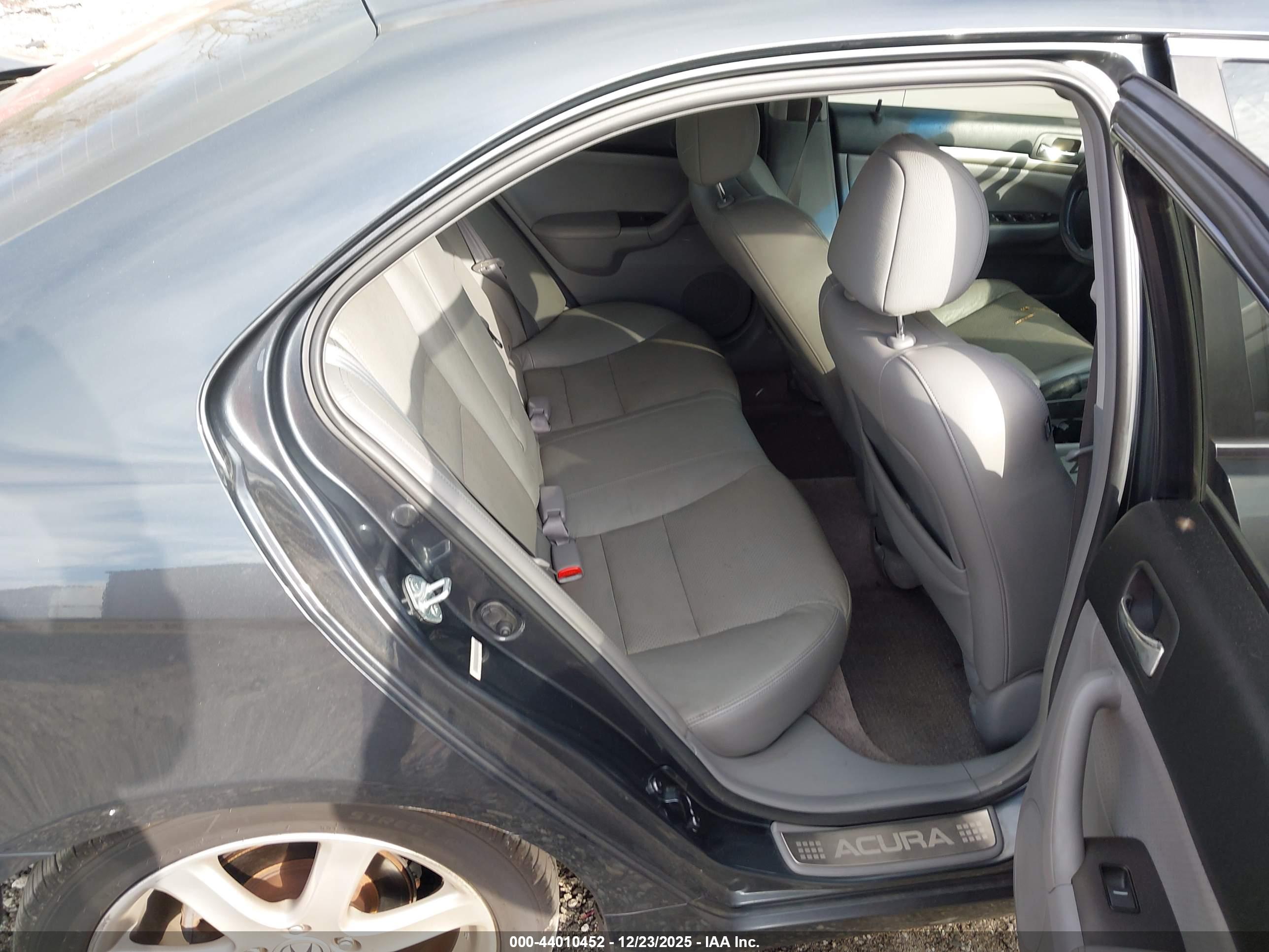 ACURA TSX image 8