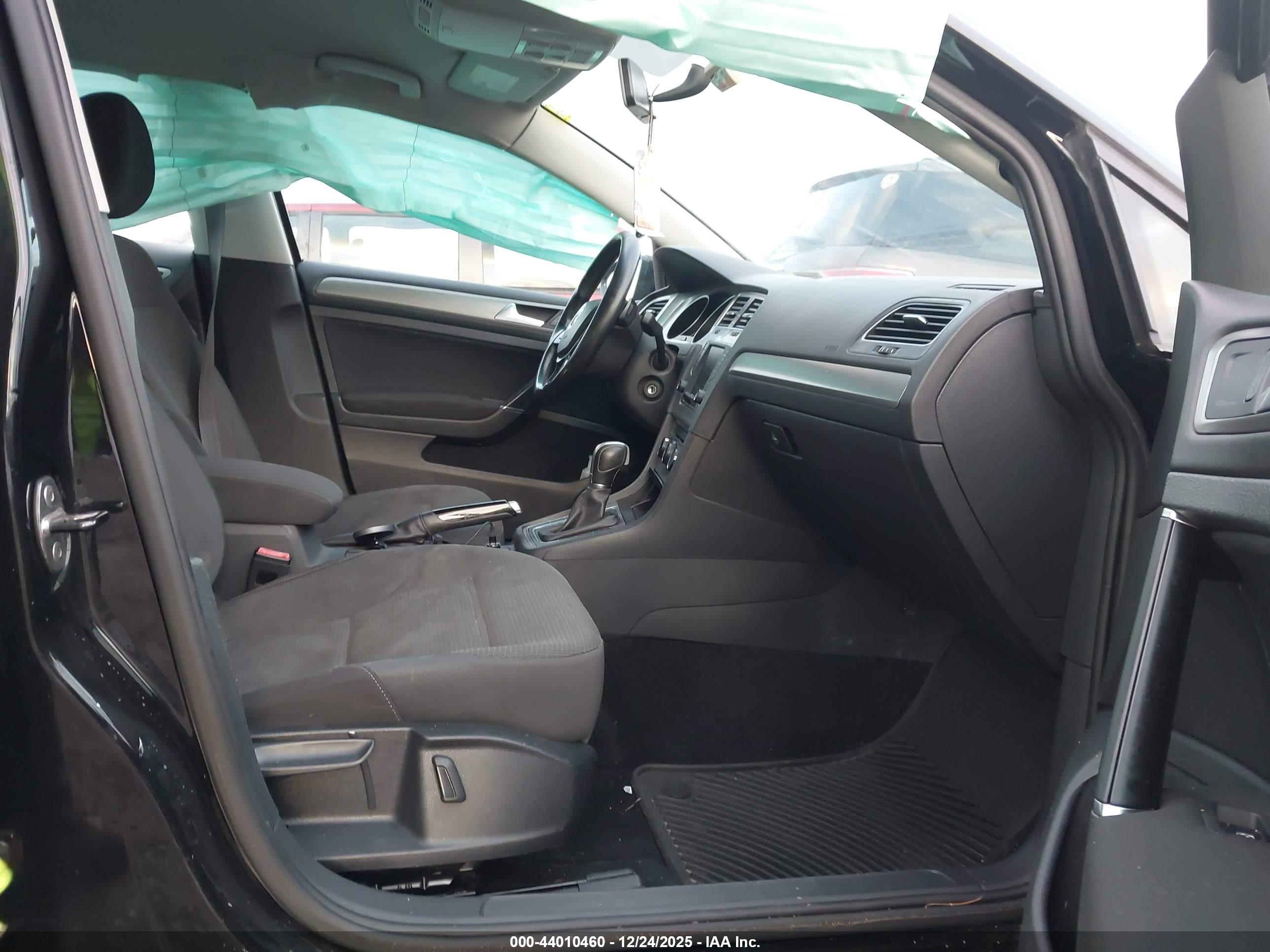 VOLKSWAGEN GOLF image 5