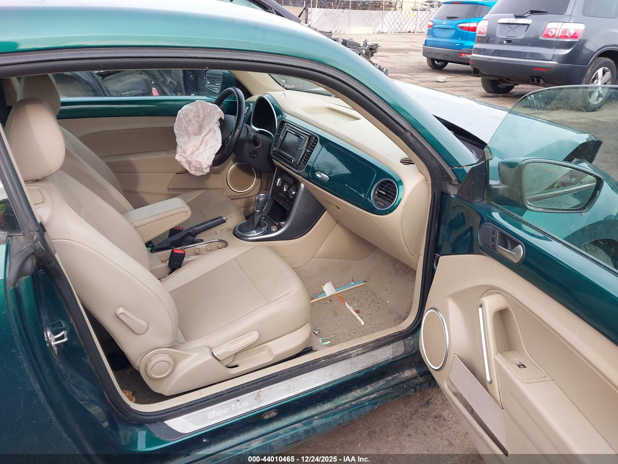 VOLKSWAGEN BEETLE image 5