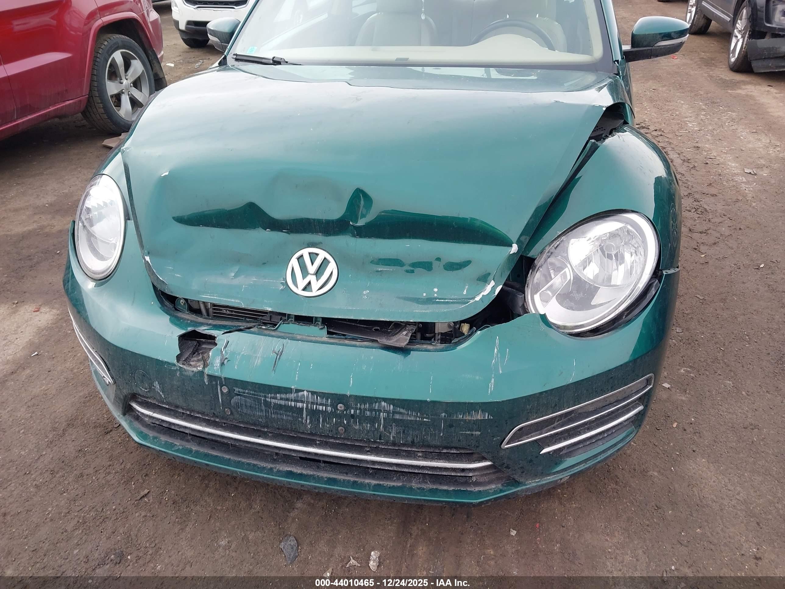 VOLKSWAGEN BEETLE image 6