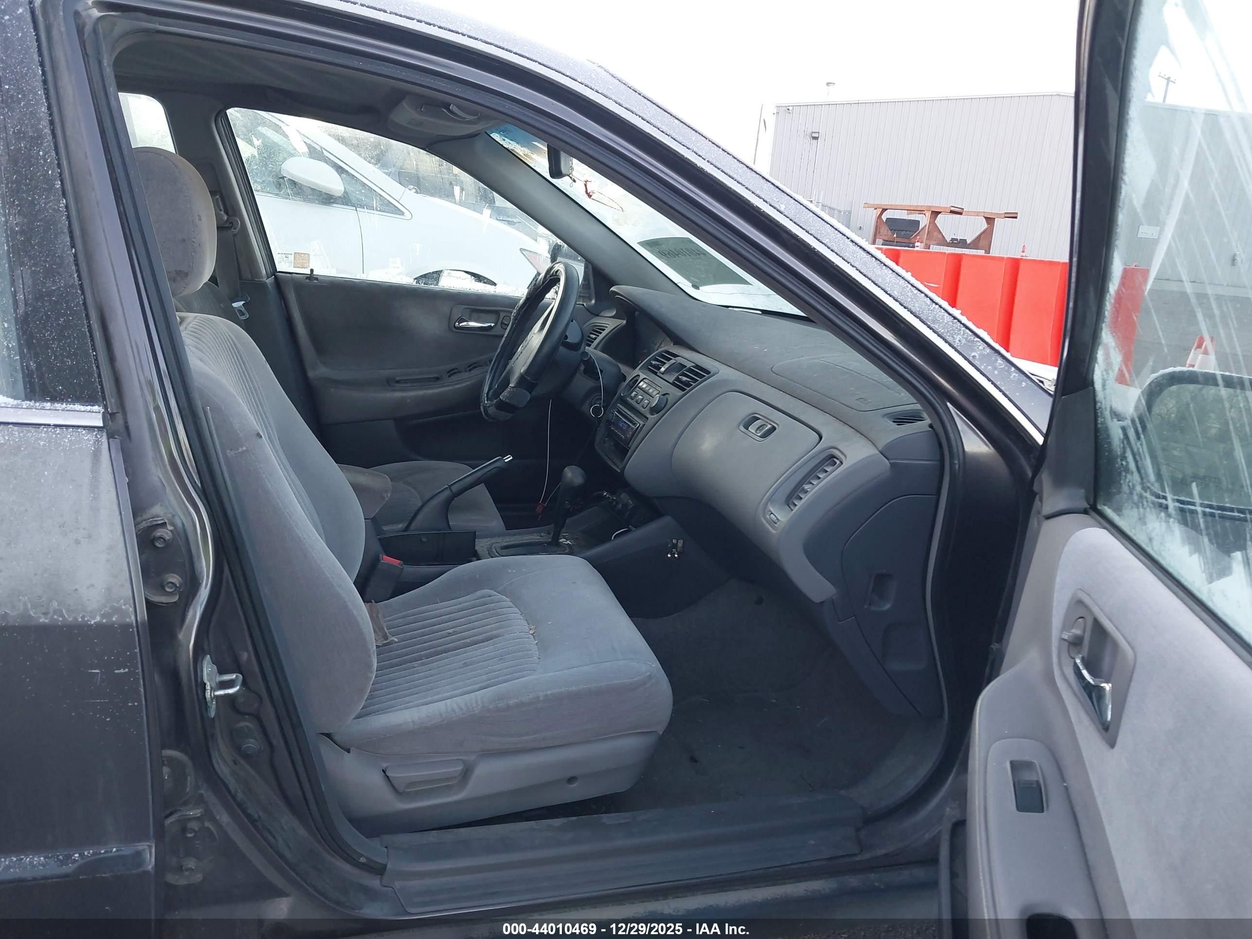HONDA ACCORD image 5
