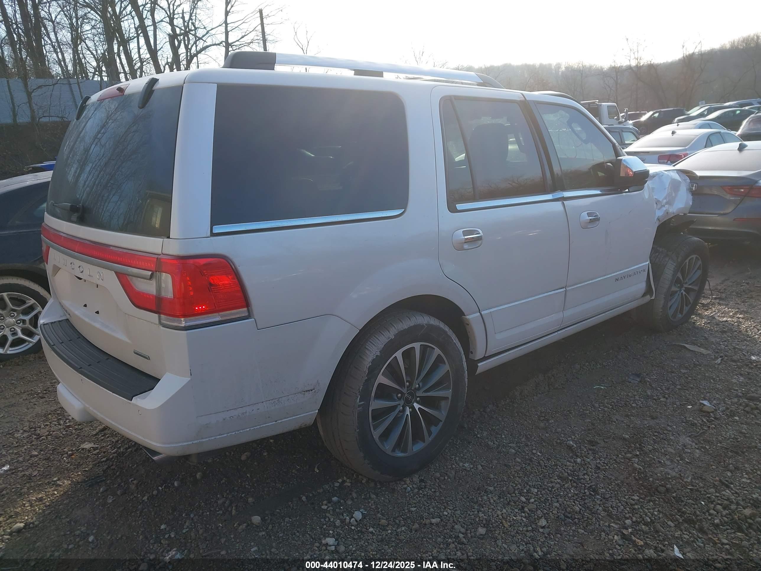LINCOLN NAVIGATOR image 4