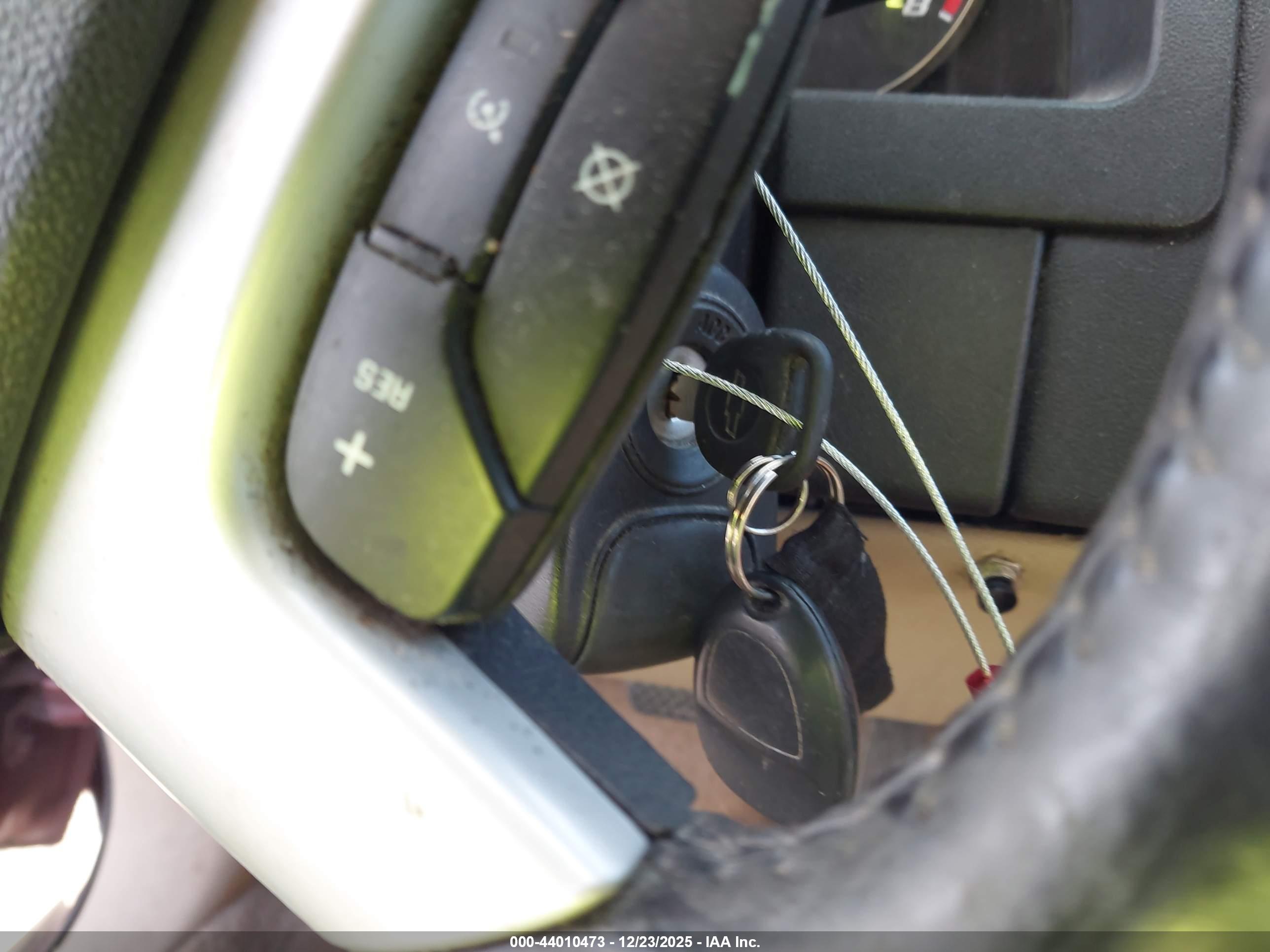 CHEVROLET EQUINOX image 11