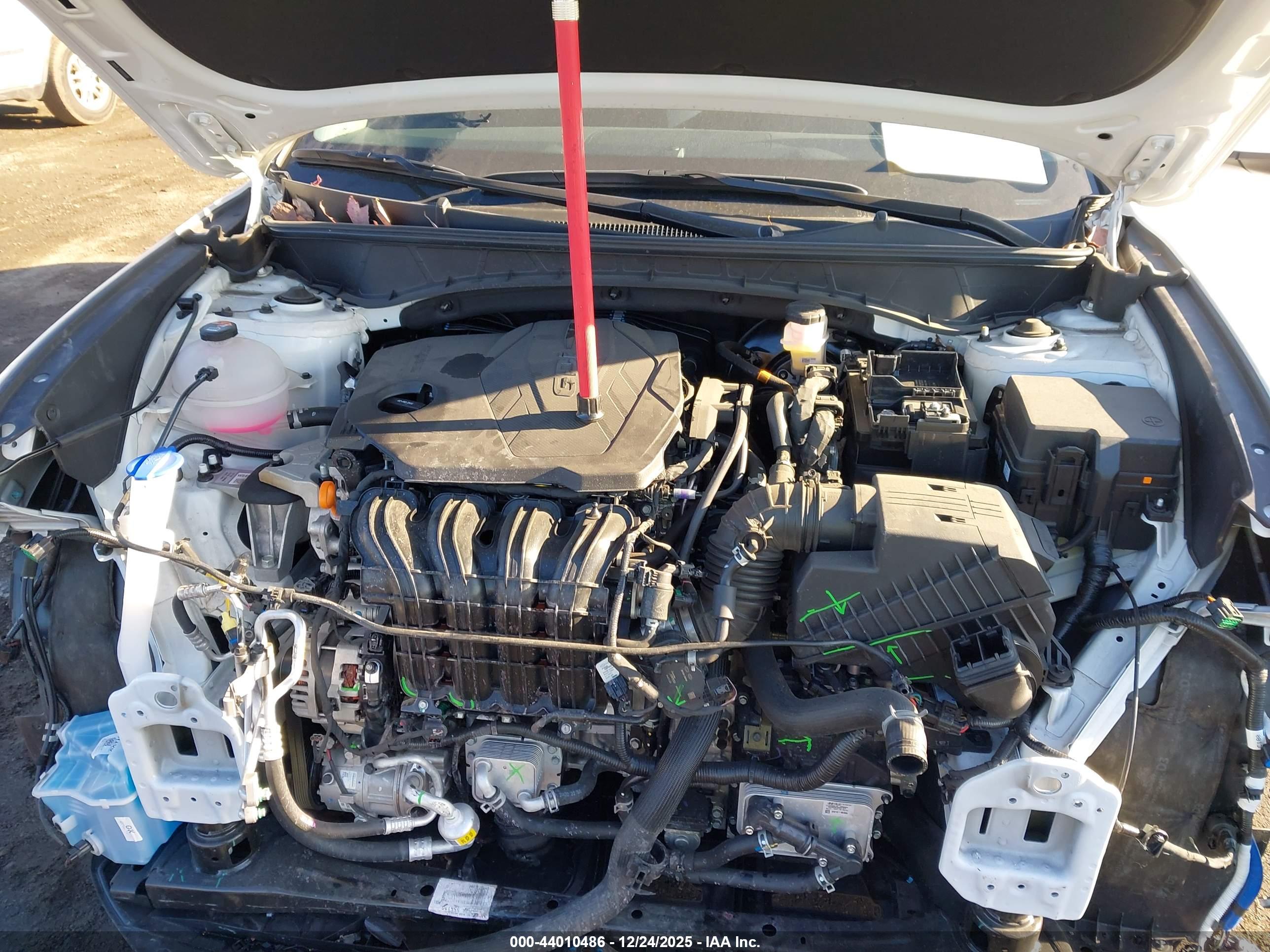 HYUNDAI TUCSON image 10
