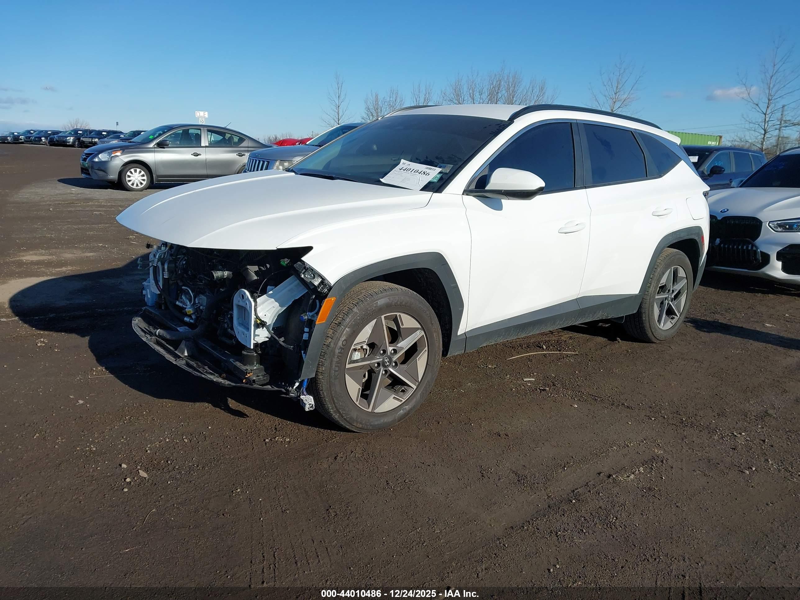 HYUNDAI TUCSON image 2