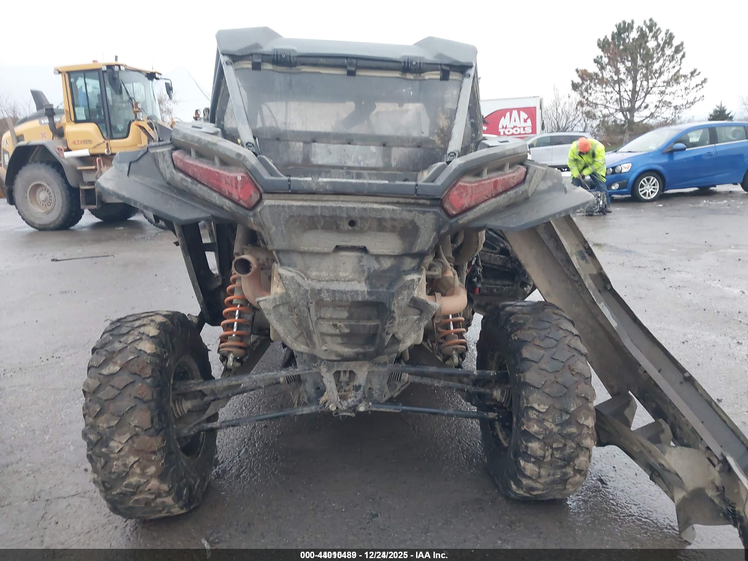POLARIS RZR image 6
