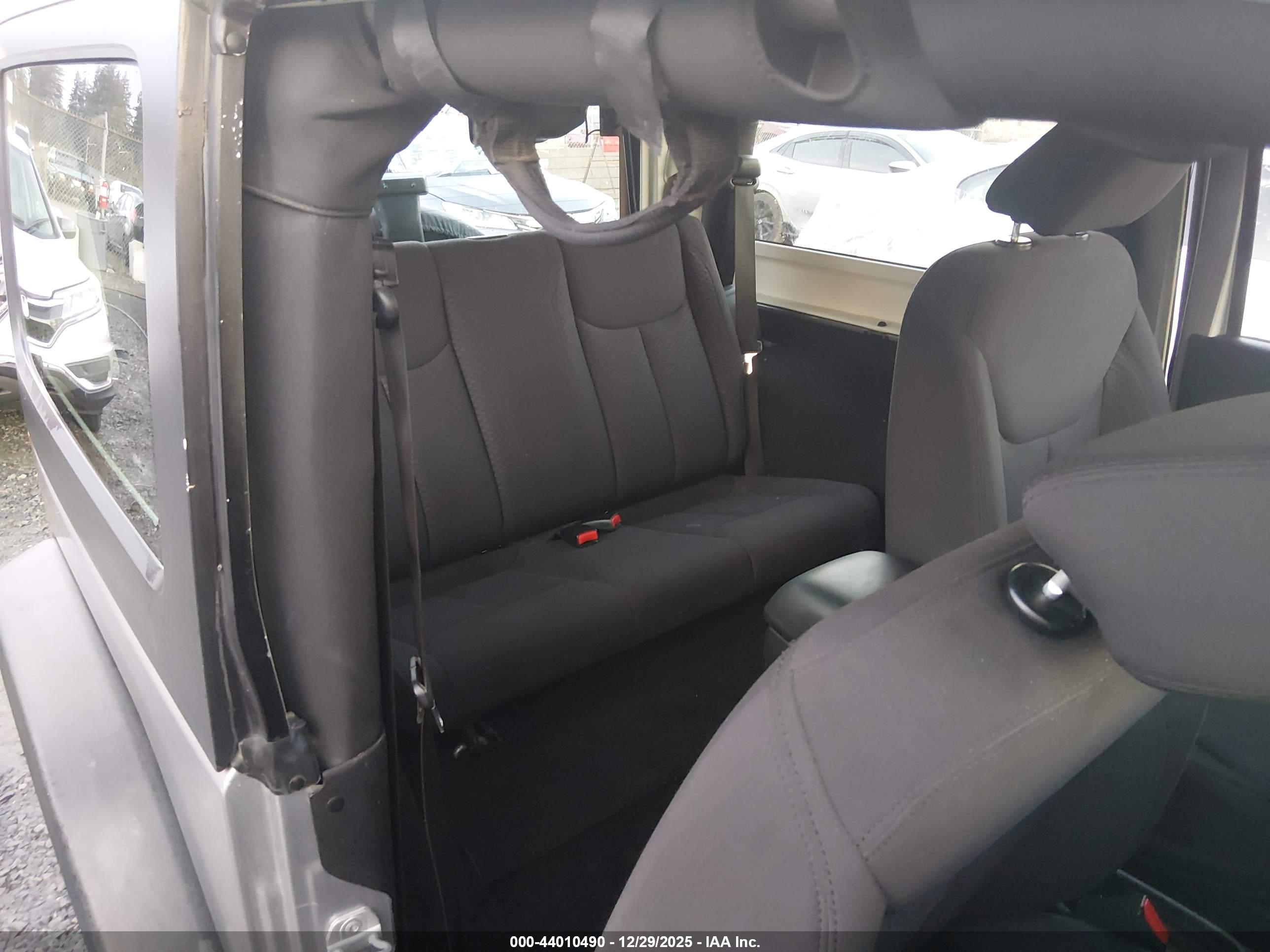 JEEP WRANGLER image 8