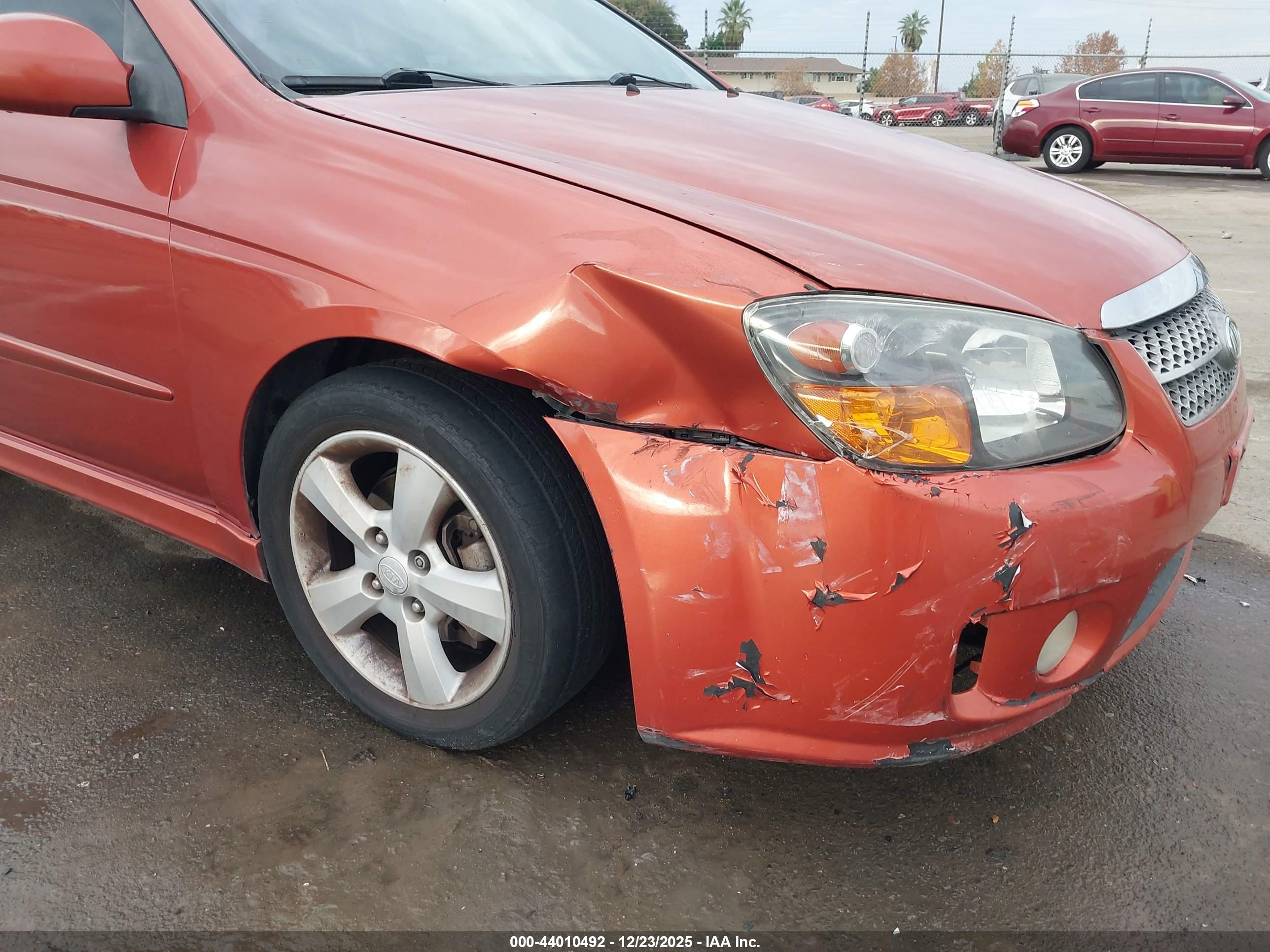 KIA SPECTRA5 image 6