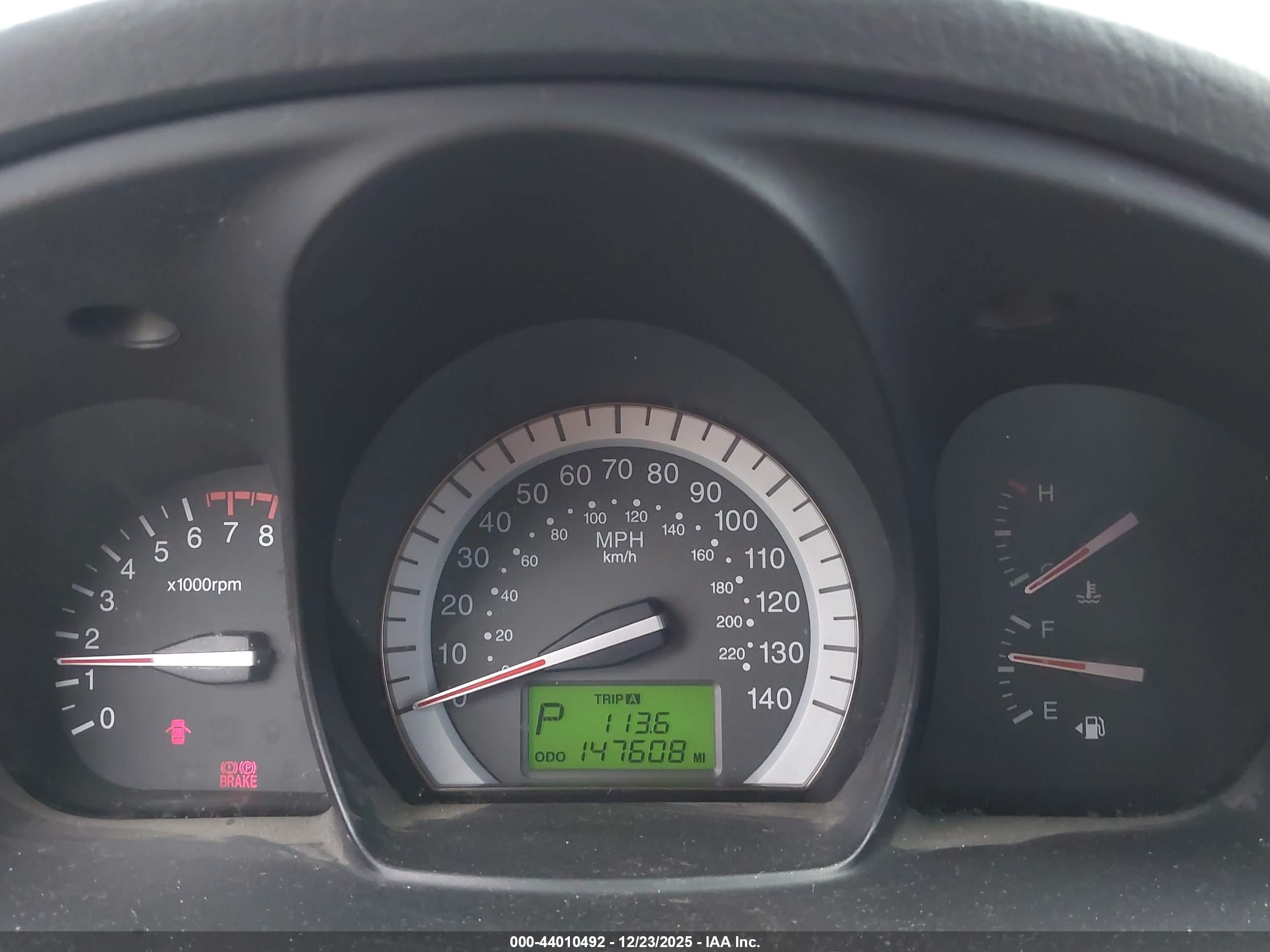 KIA SPECTRA5 image 7