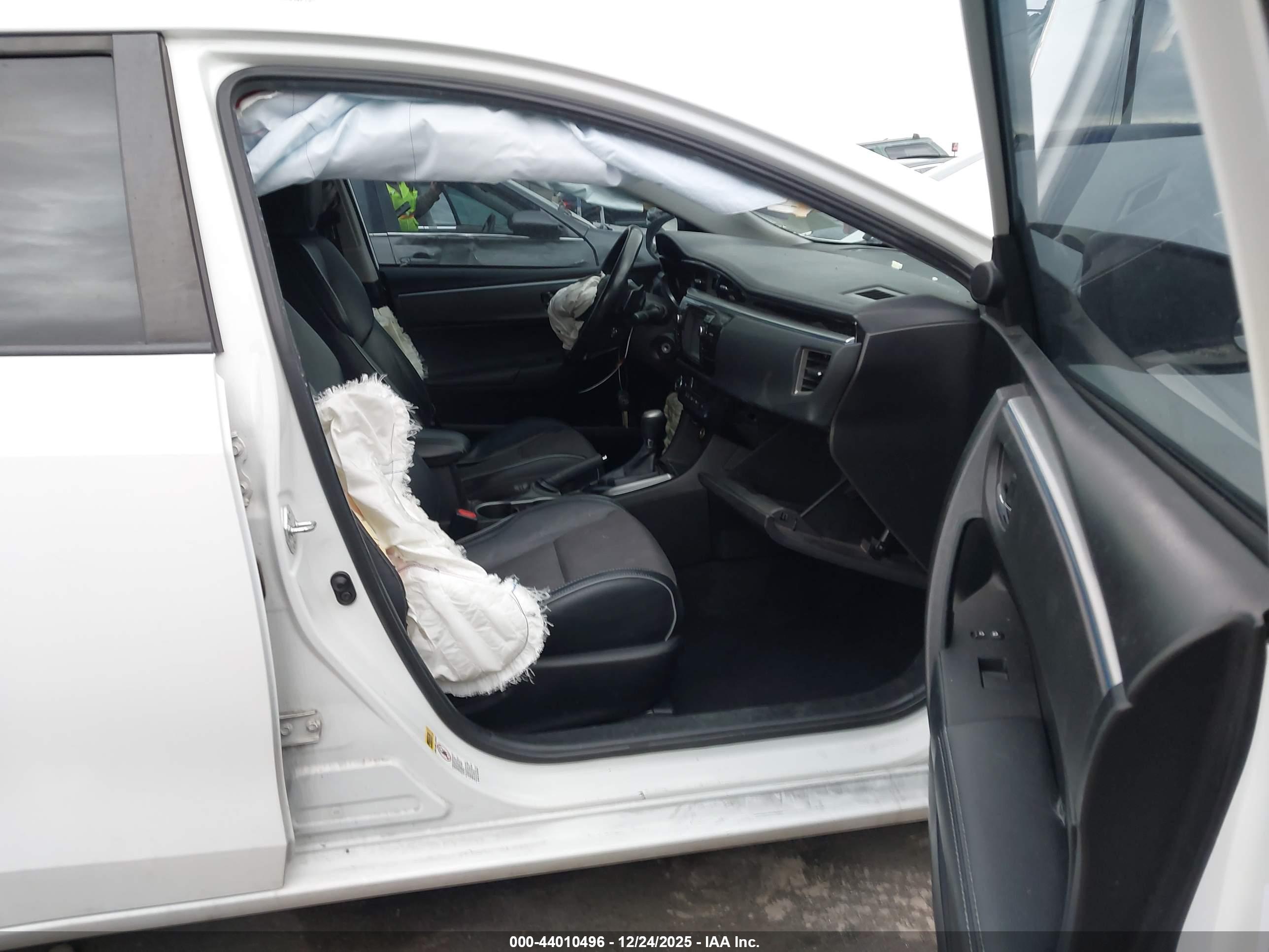 TOYOTA COROLLA image 5
