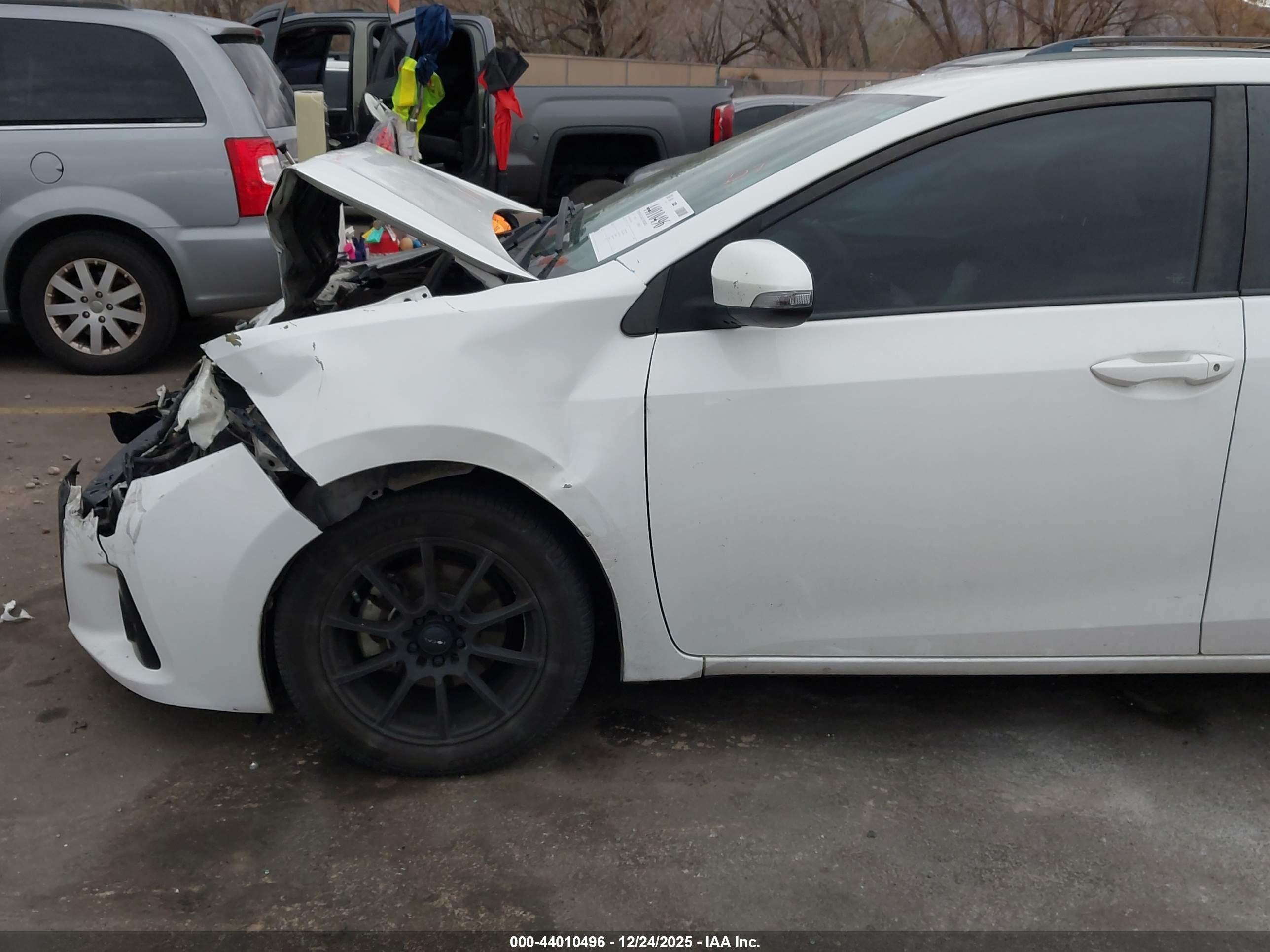 TOYOTA COROLLA image 6