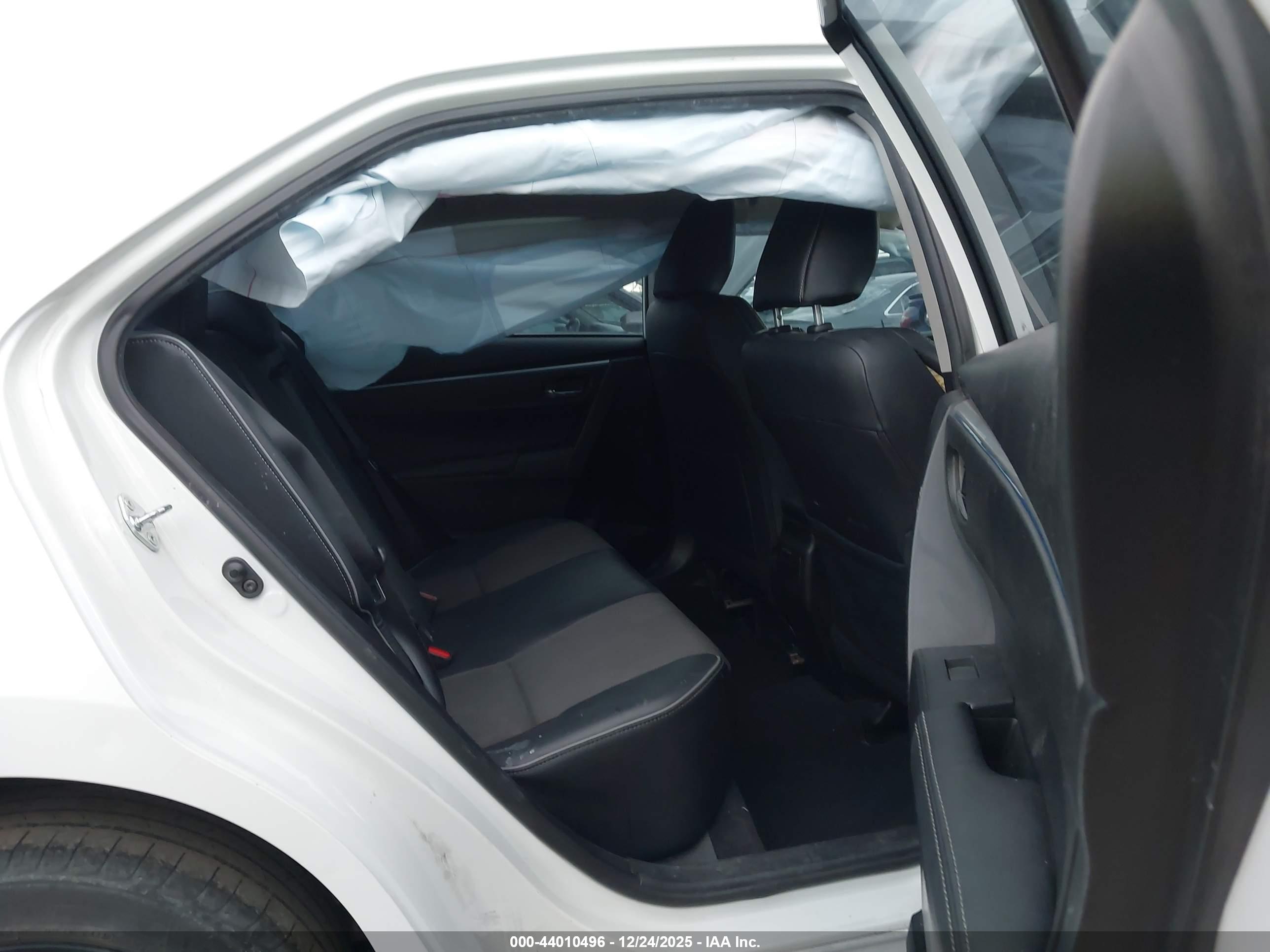 TOYOTA COROLLA image 8