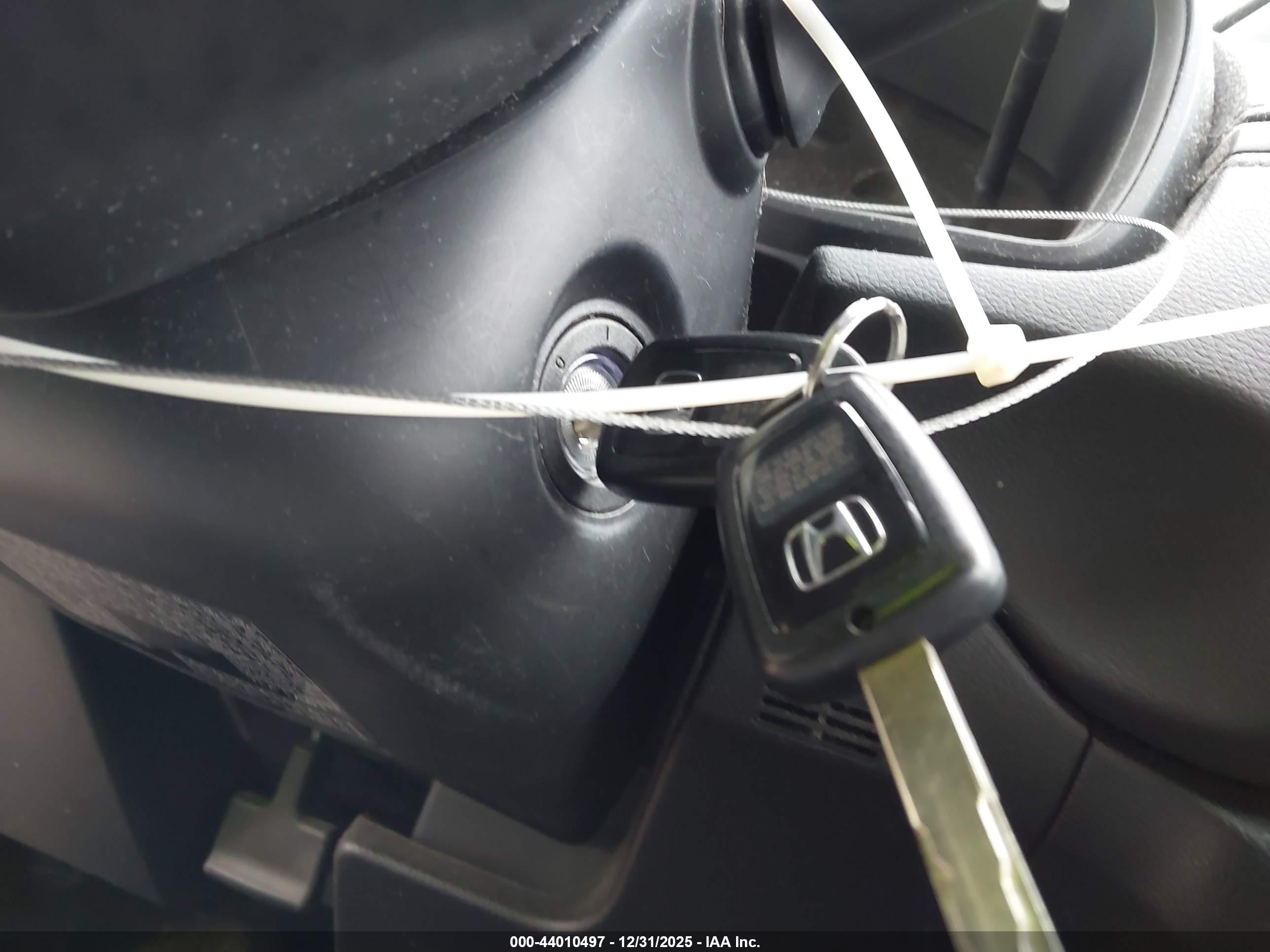 HONDA CR-V image 11