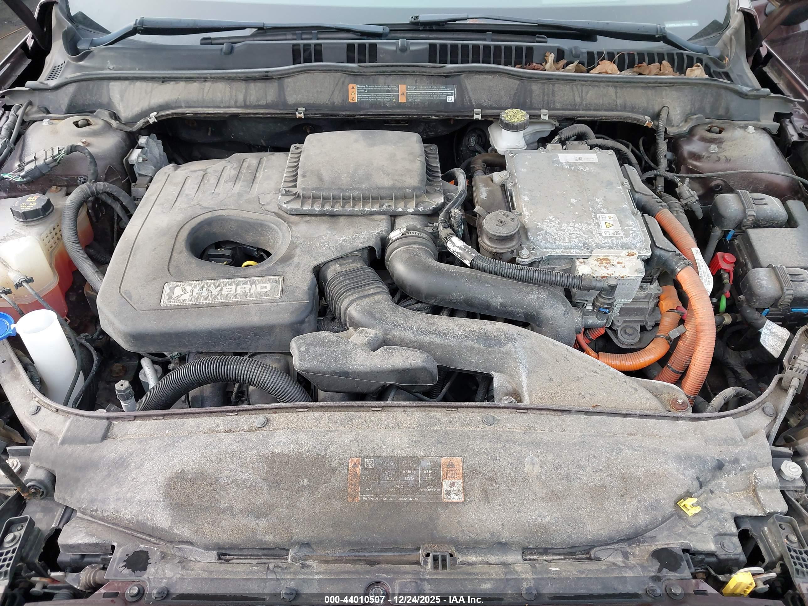 FORD FUSION image 10