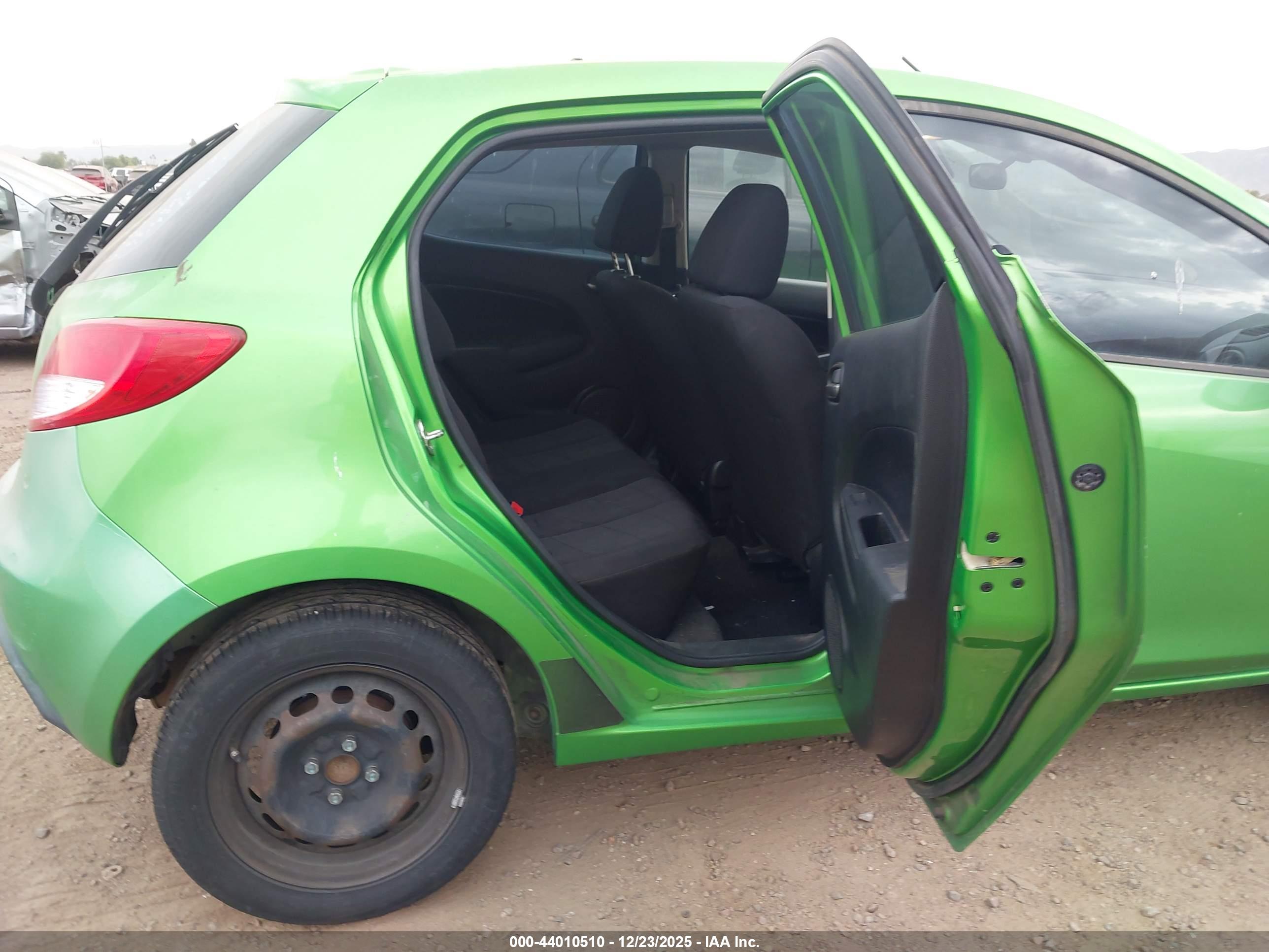 MAZDA MAZDA2 image 8