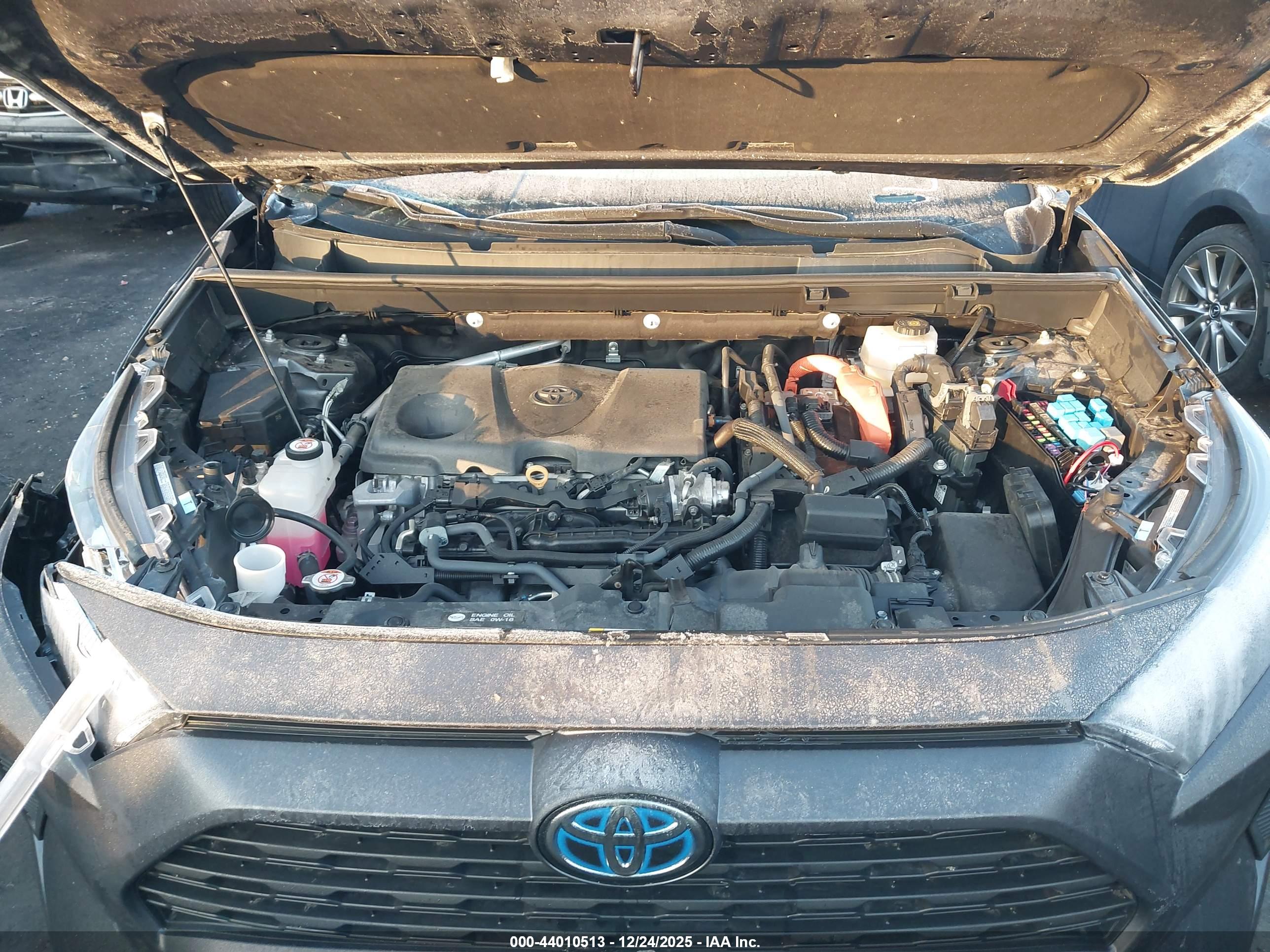 TOYOTA RAV4 image 10
